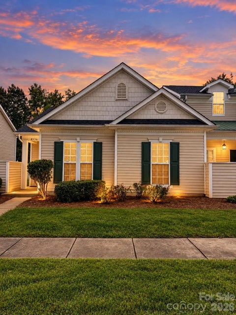 Photo of 8334 Carob Tree Lane, Charlotte, NC 28215 (MLS # 4433517)