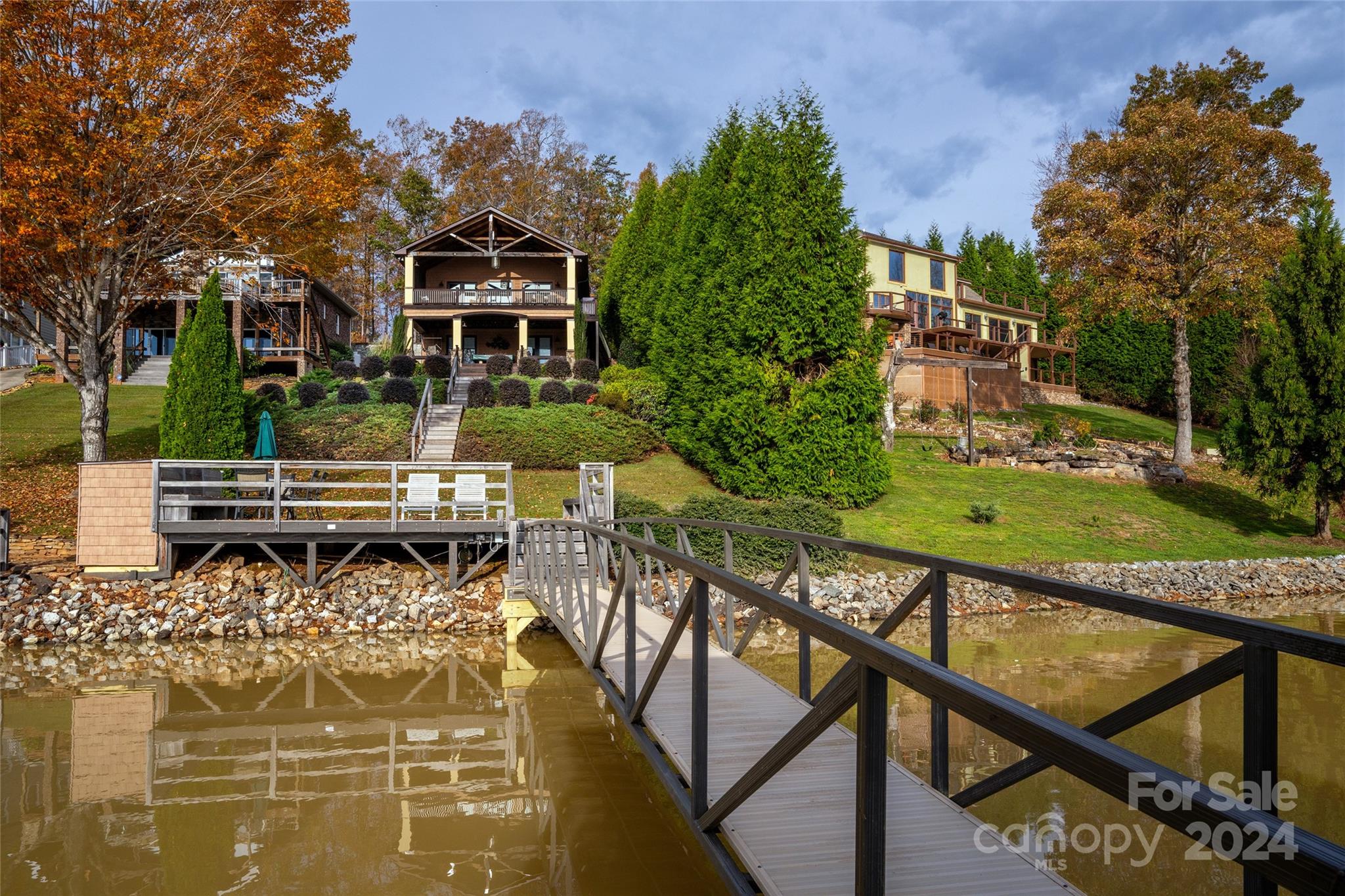 Lakeview Pointe - Residential