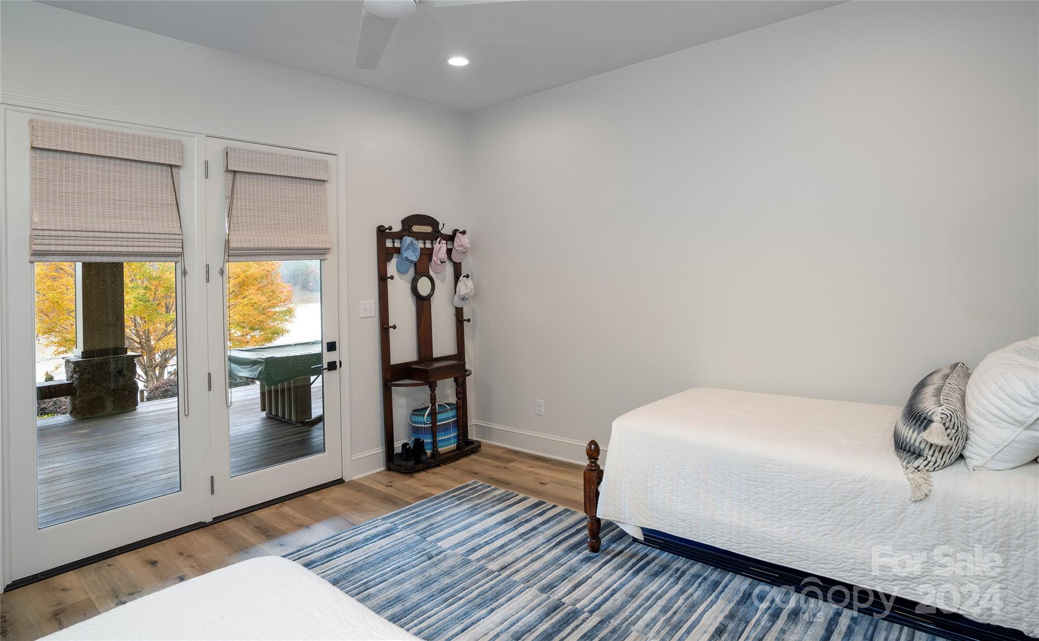 Lakeview Pointe - Residential