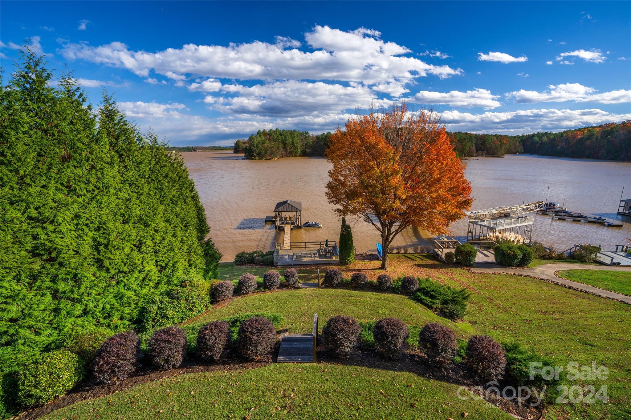 Lakeview Pointe - Residential