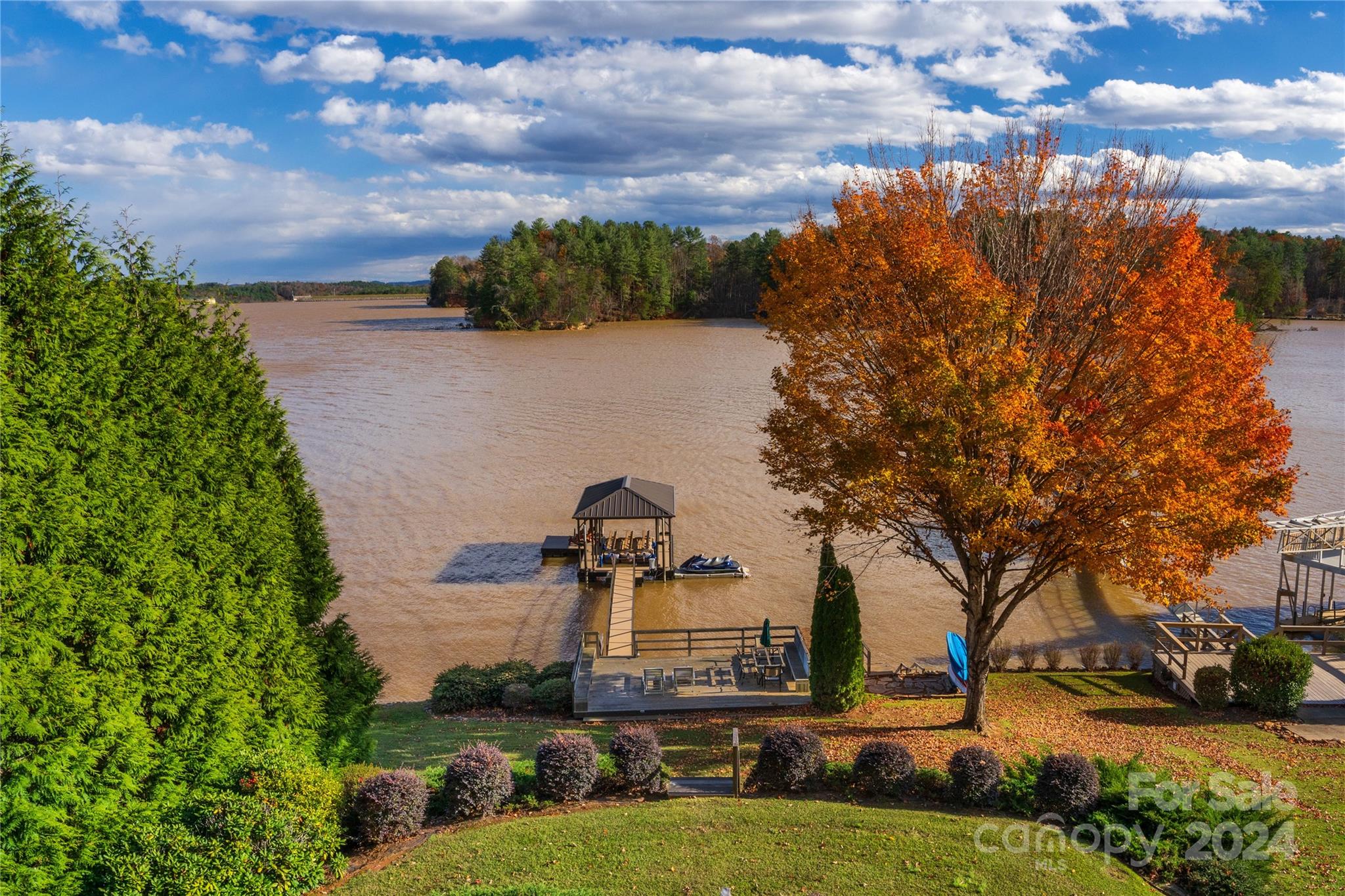 Lakeview Pointe - Residential
