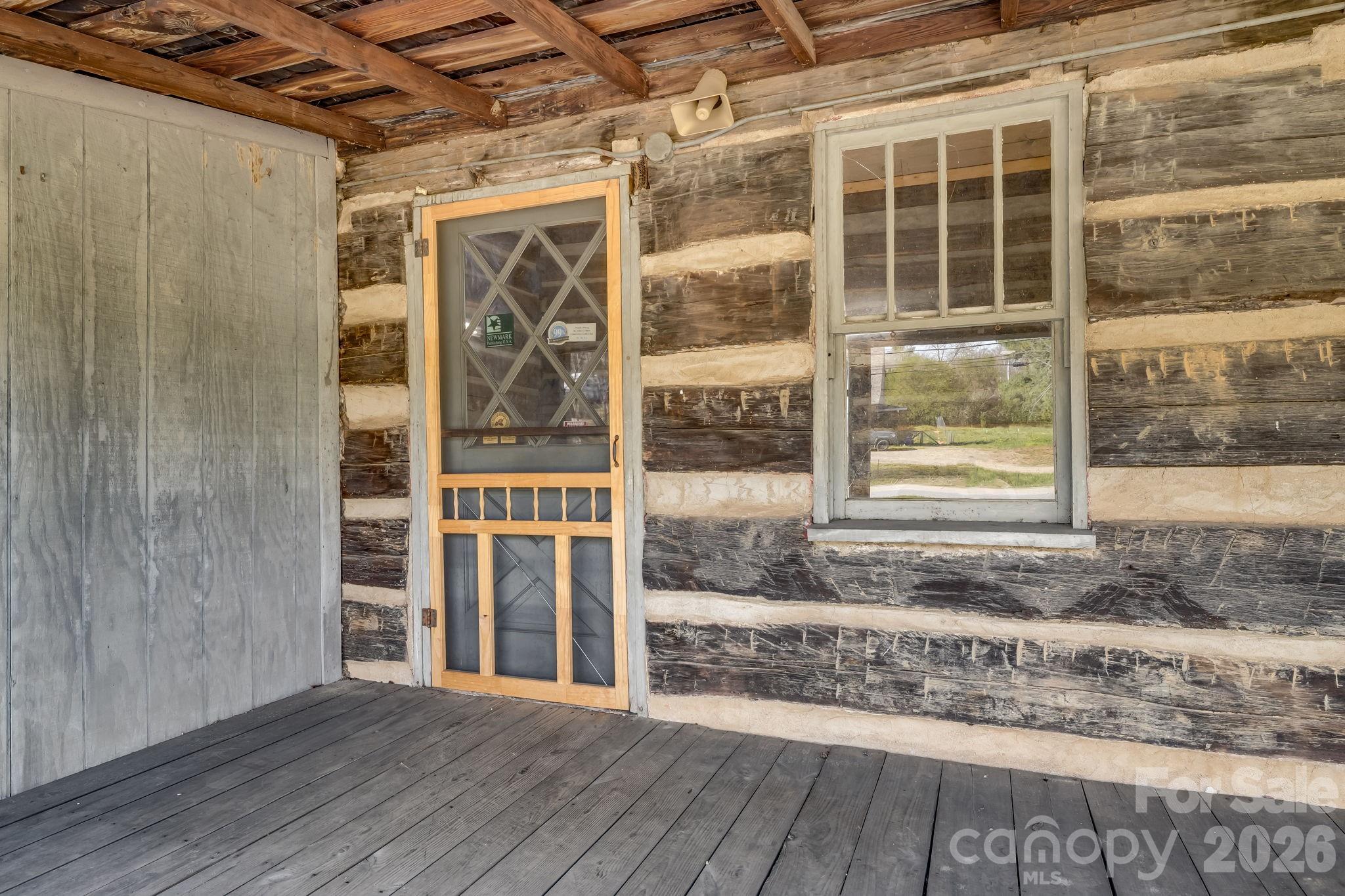 2172 Smokey Park Highway