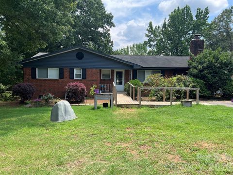 Photo of 9012 Brief Road, Charlotte, NC 28227 (MLS # 4398575)