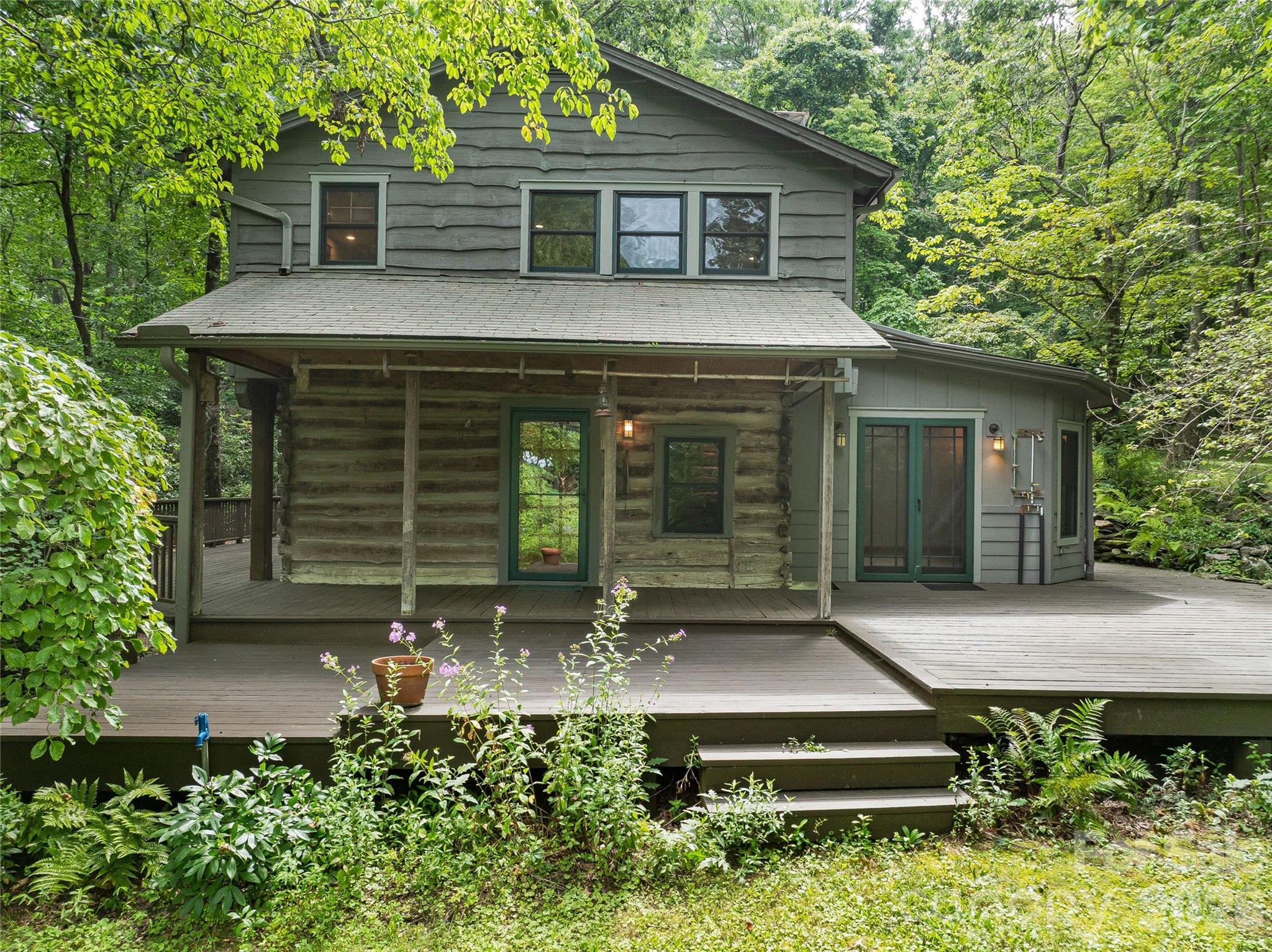 117 Woods View Trail