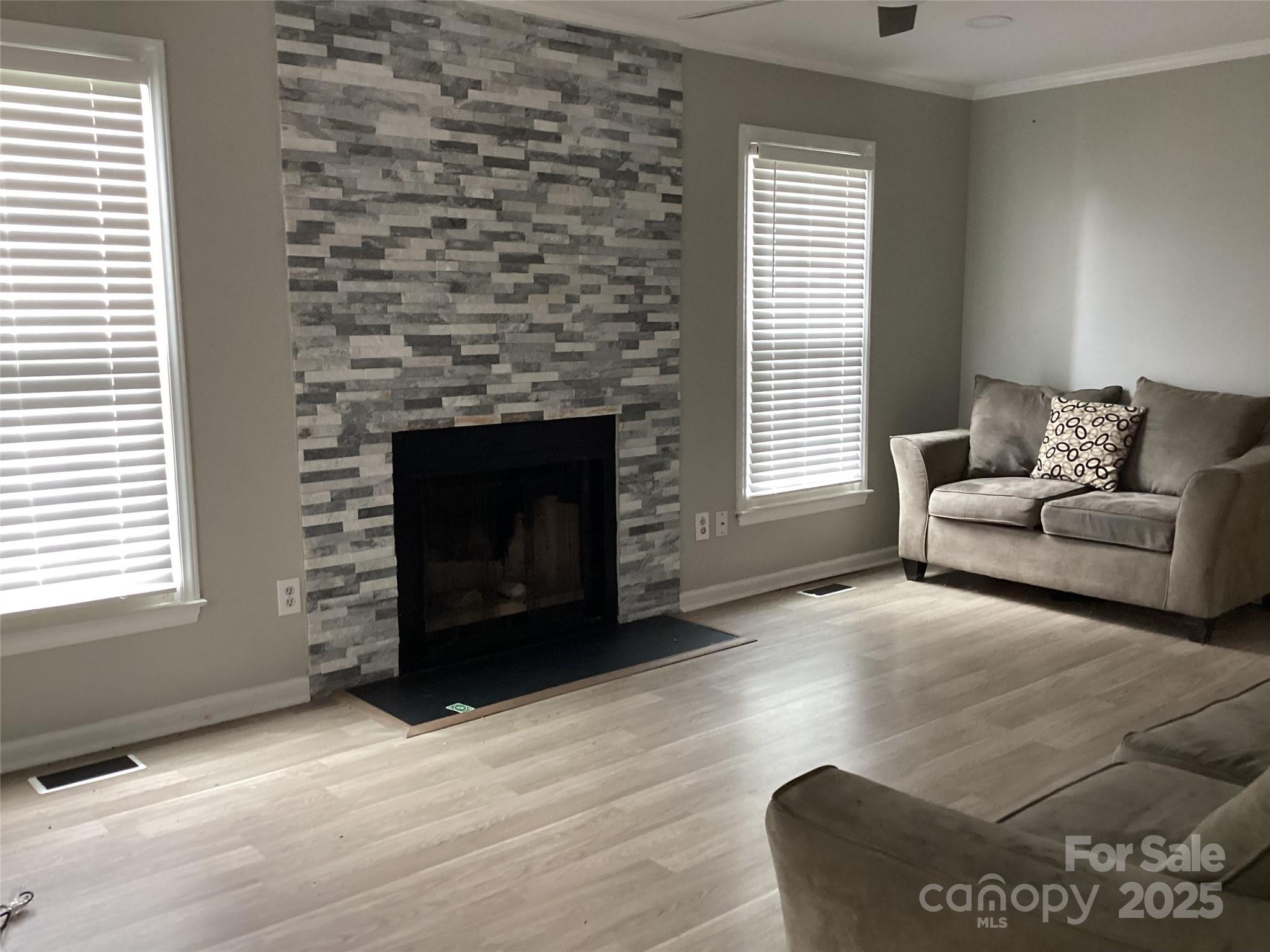 239 Pond Ridge Road E