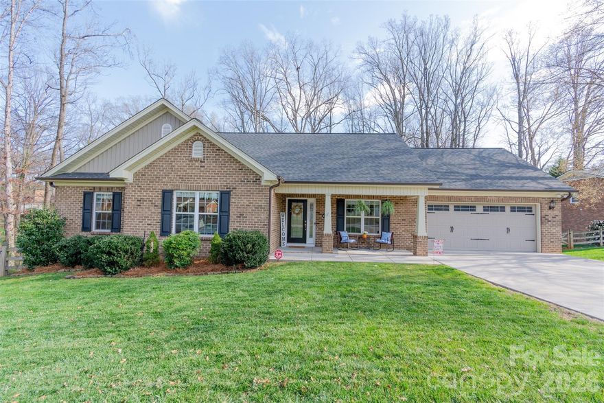 Welcome Home! Enjoy easy living in this 1-level home with tranquil lake views, in popular Clemmons. An inviting, open layout featuring beautiful & durable LVP flooring! The spacious living room, with a vaulted ceiling & cozy electric fireplace, creates a perfect space to relax after long days. The kitchen is well-appointed with granite countertops, stainless steel appliances & plenty of space for everyday living & special gatherings. The primary bedroom is a private retreat, with a generous walk-in closet & en-suite bath with separate shower. 2 additional bedrooms & a 2nd full bath provide comfortable space for guests or a home office. Step outside to a deck & grilling patio & savor the peaceful lake views, while enjoying outdoor dining. With a low-maintenance exterior, scenic setting & thoughtful design, this home offers comfort, style & convenience-all in 1. Clemmons life boasts convenience to shopping, dining & great schools! Schedule an appointment today! This home won’t last long!