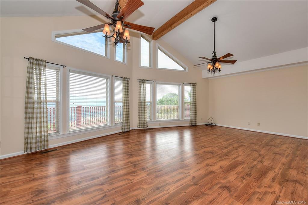 Hawk Mountain - Residential