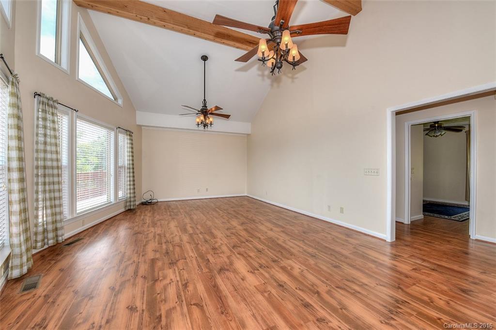 Hawk Mountain - Residential