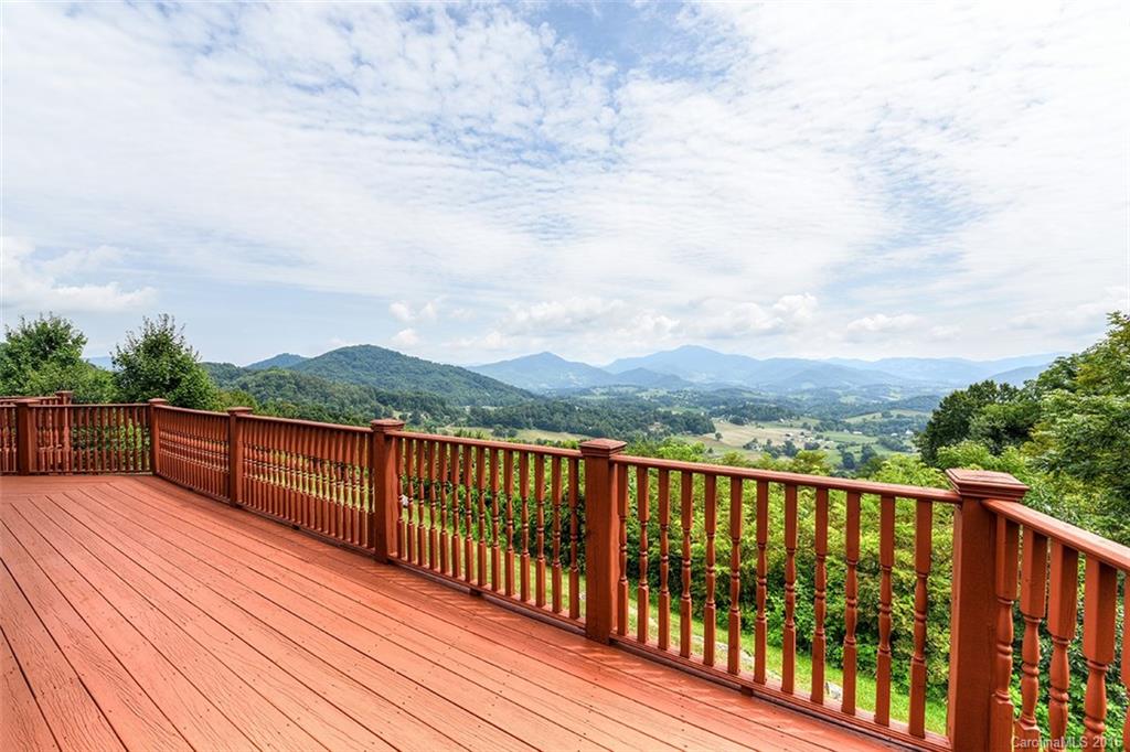 Hawk Mountain - Residential