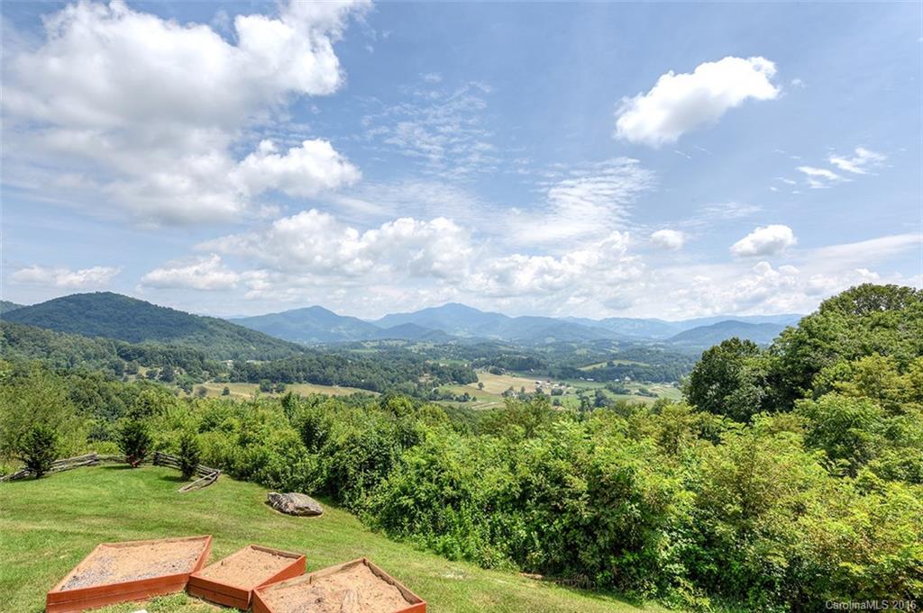 Hawk Mountain - Residential