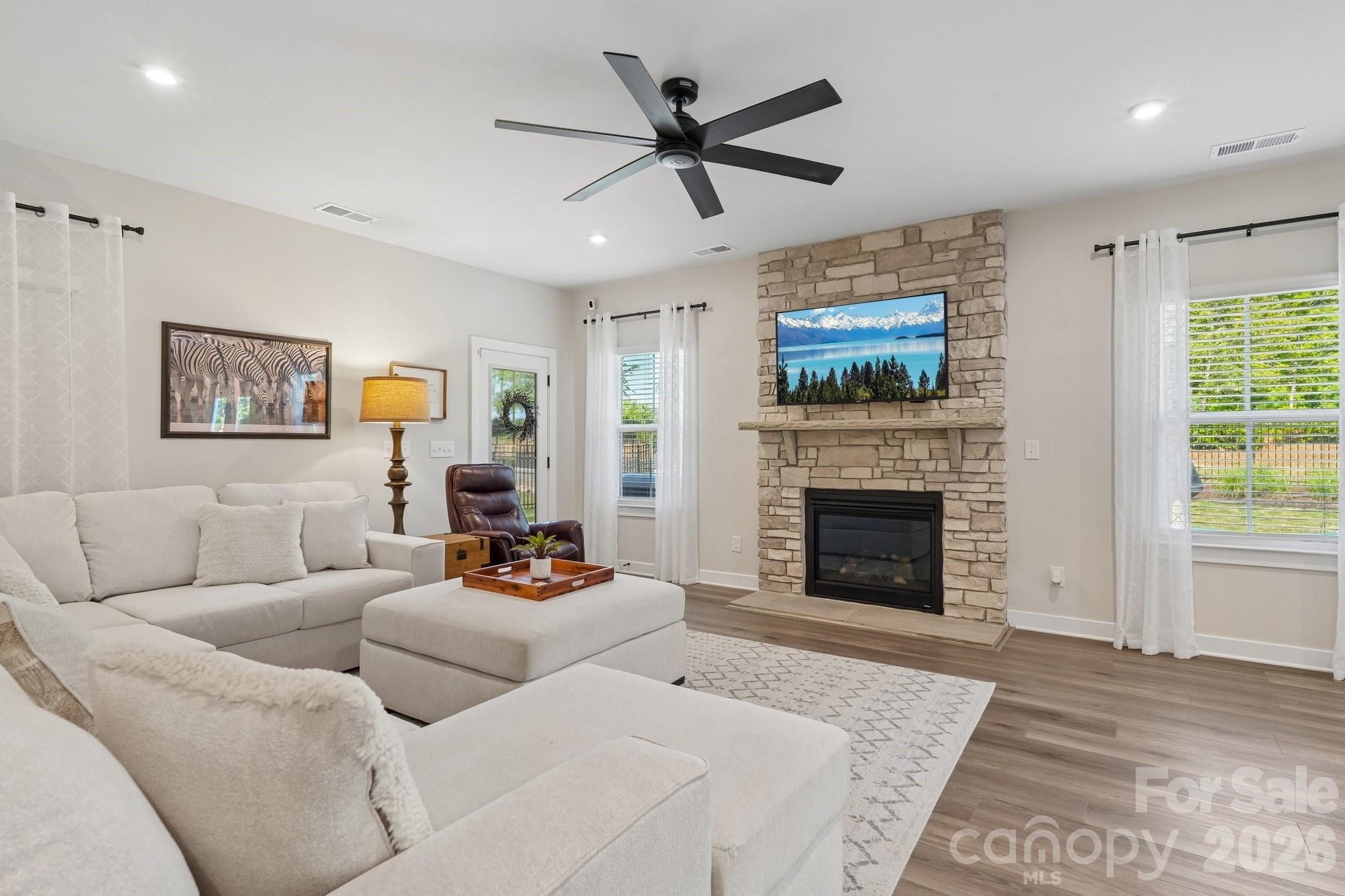 SPRINGSHIRE CREEK - Residential