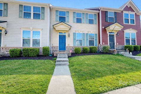 Photo of 1637 Fleetwood Drive, Charlotte, NC 28208 (MLS # 4364546)