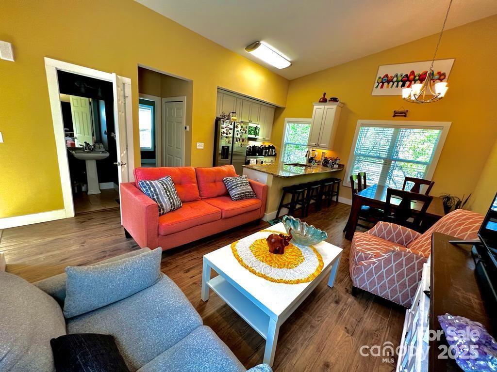 12 Crestwood Lane