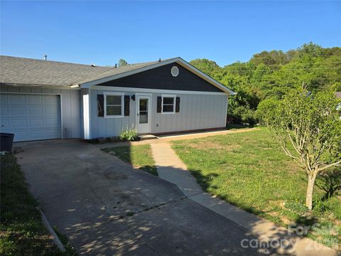 Photo of 20 Mount Carmel Drive, Asheville, NC 28806 (MLS # 4363655)