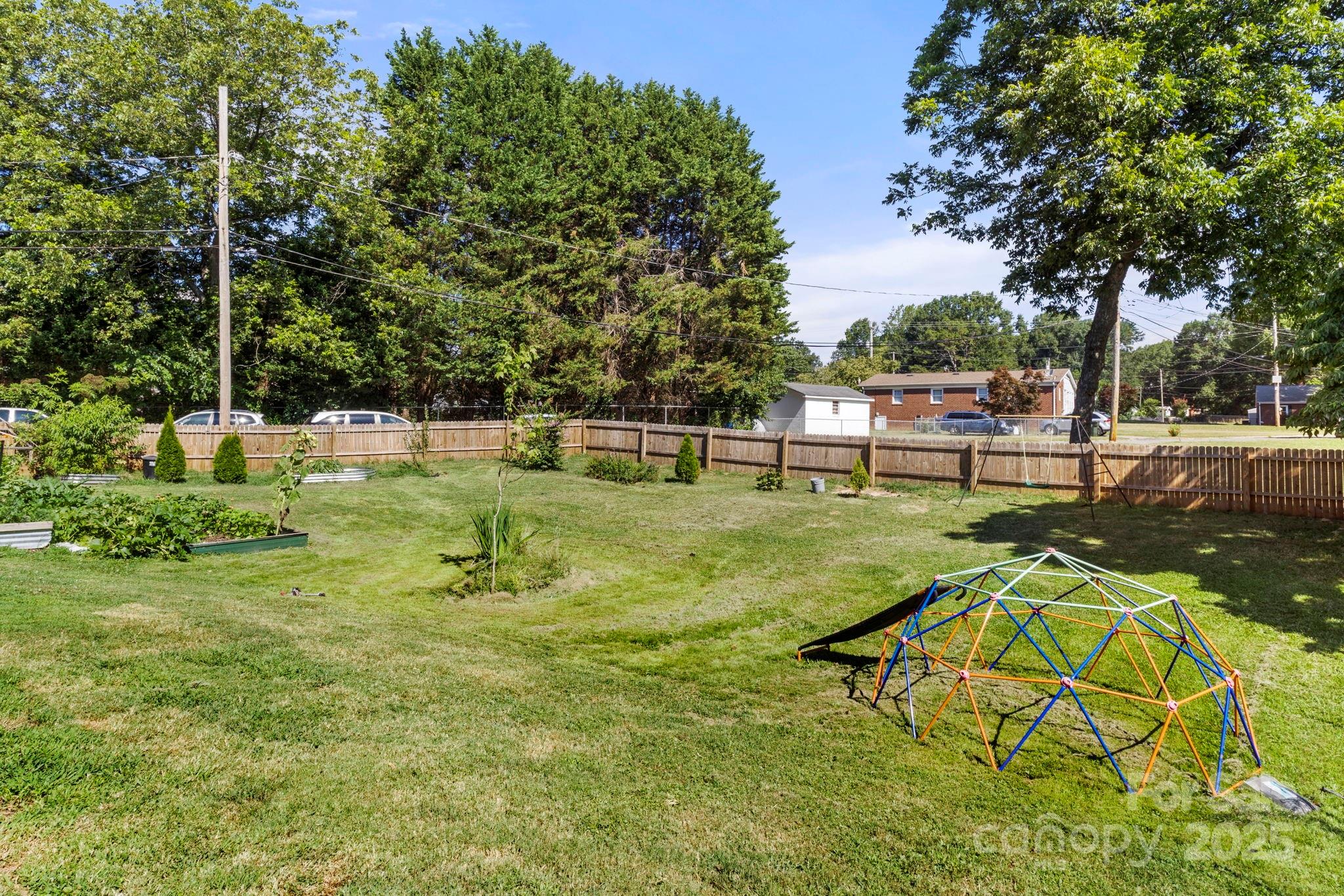 701 Woodside Drive 44