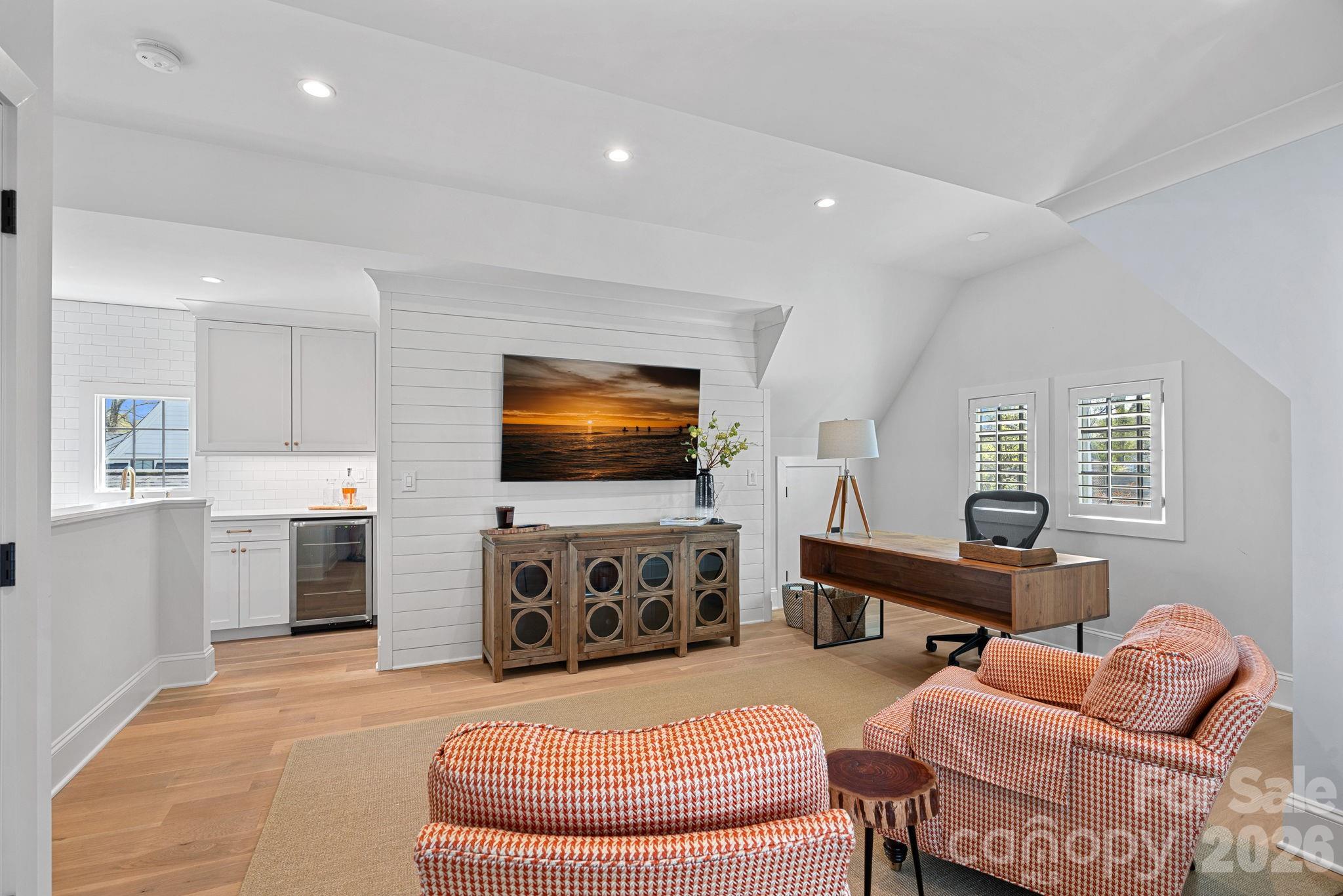 Elizabeth - Residential