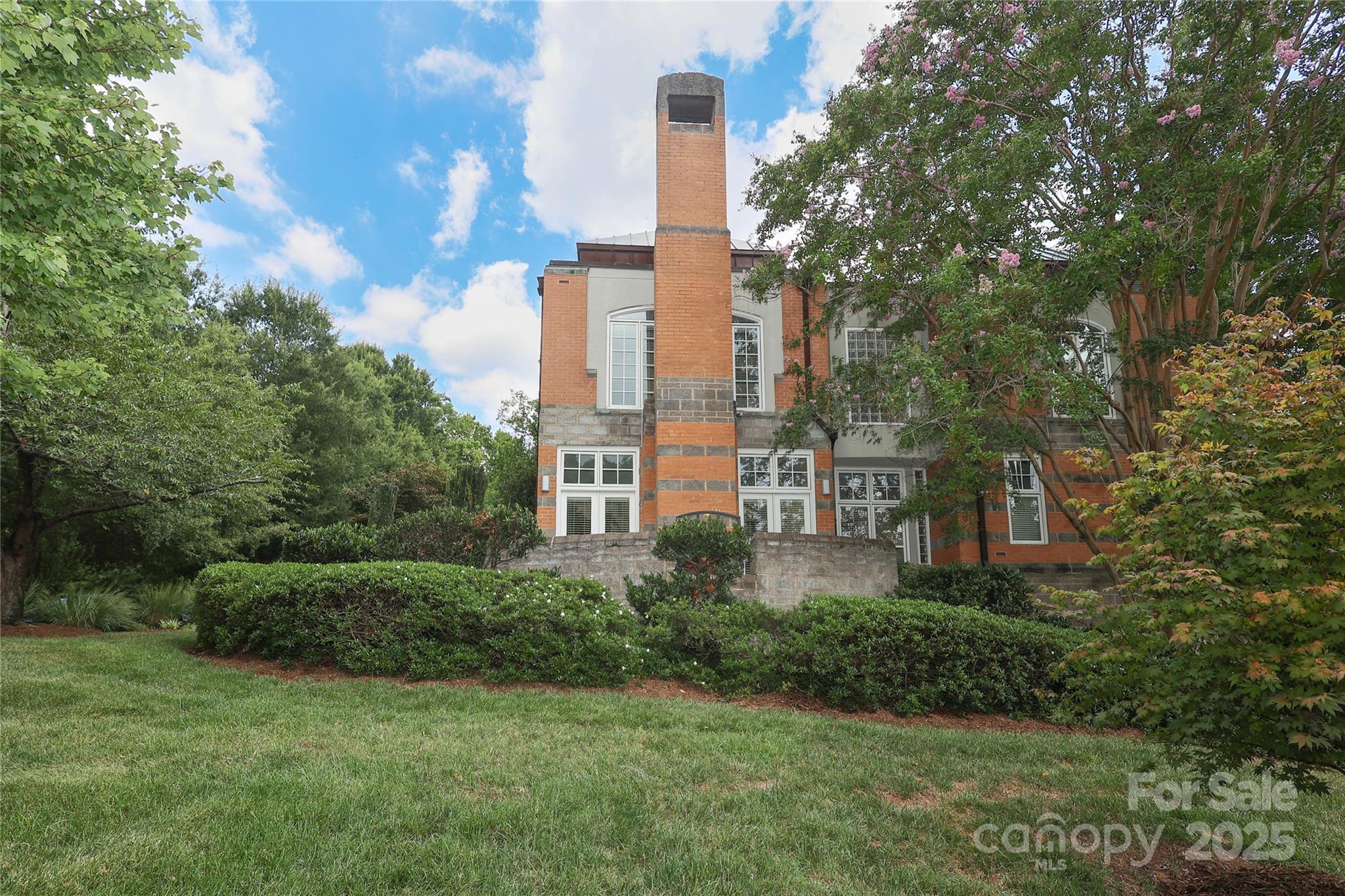 1239 Belgrave Place