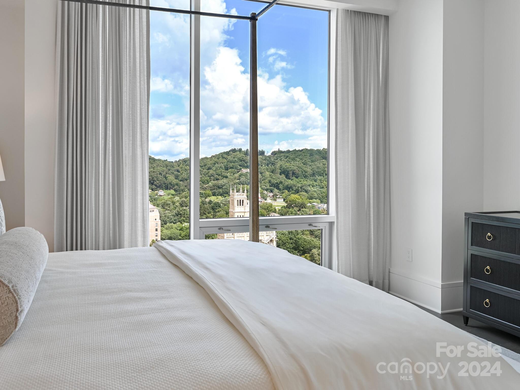 Asheville Arras Residence - Residential