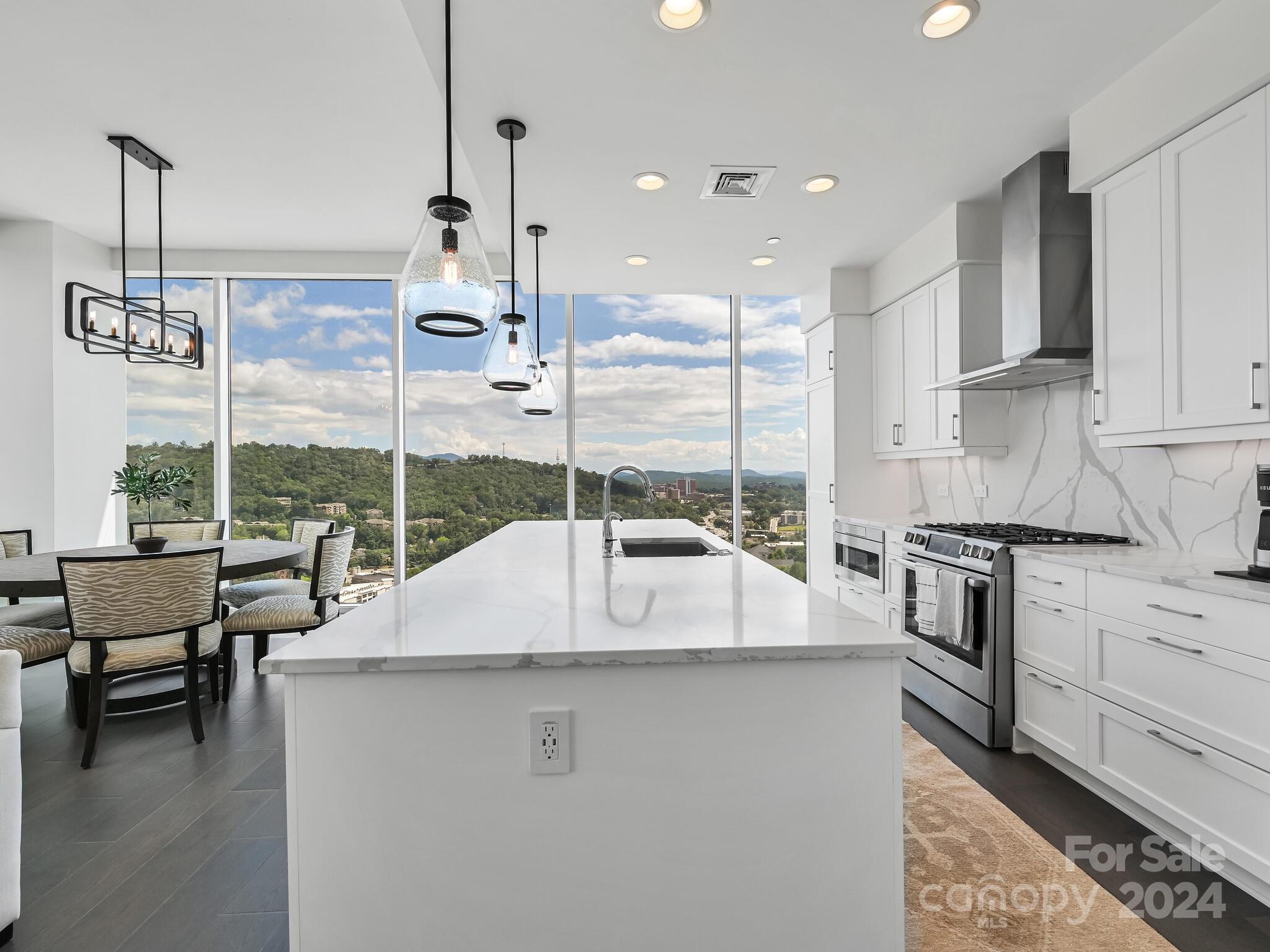 Asheville Arras Residence - Residential