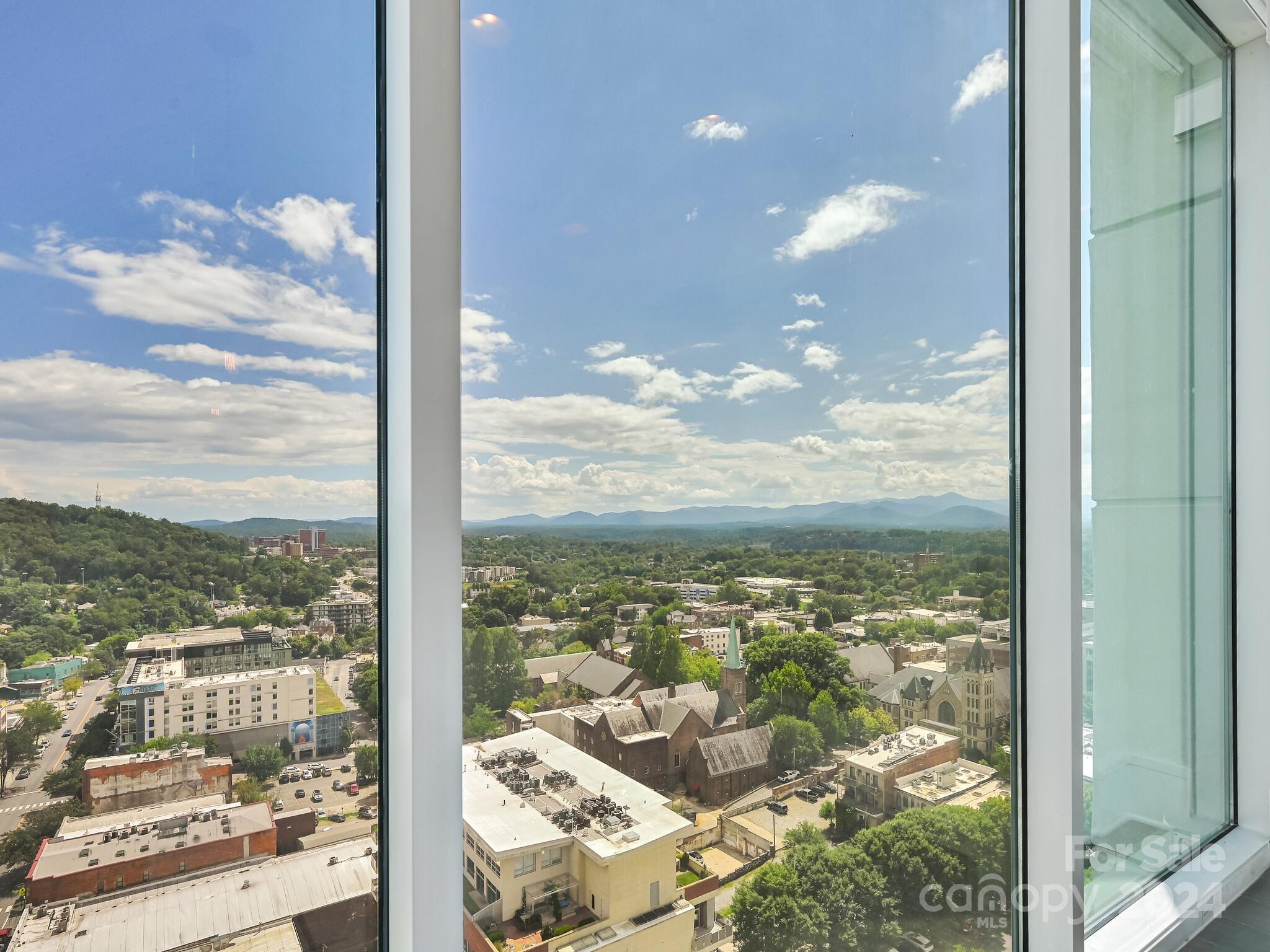 Asheville Arras Residence - Residential