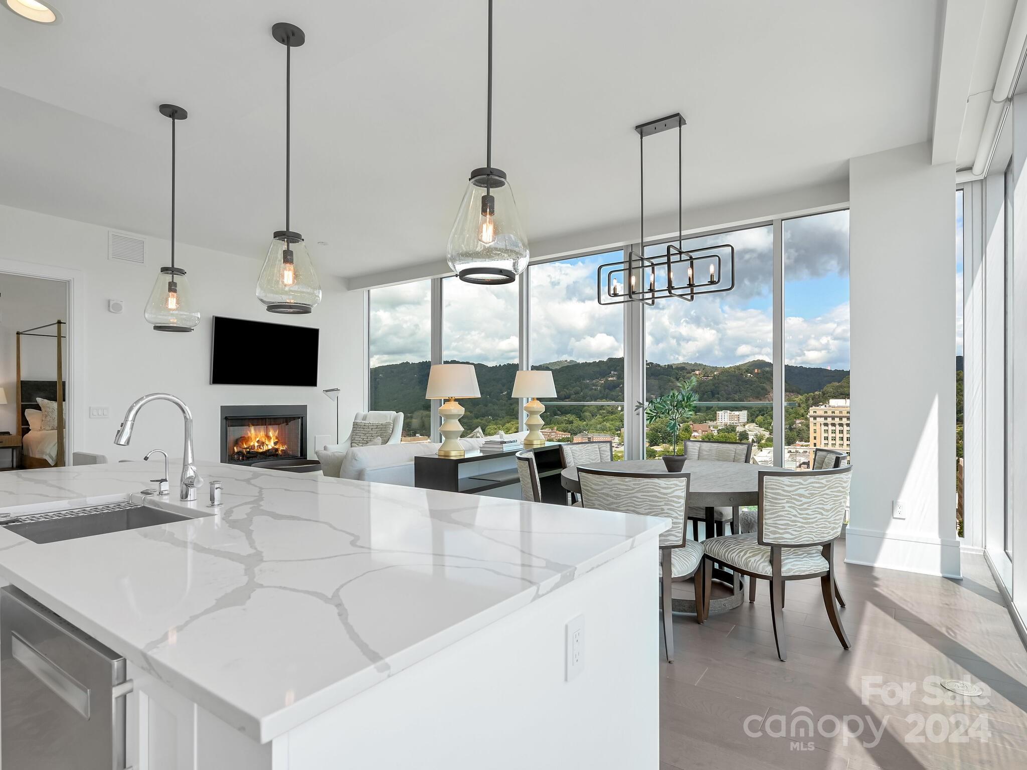 Asheville Arras Residence - Residential