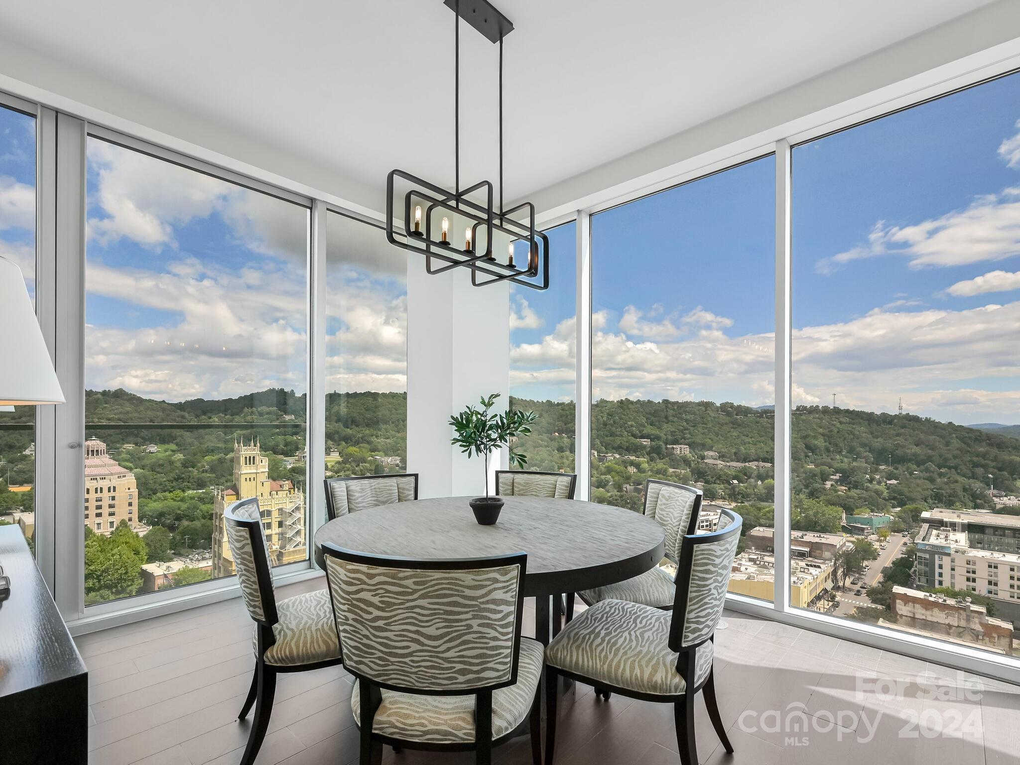 Asheville Arras Residence - Residential