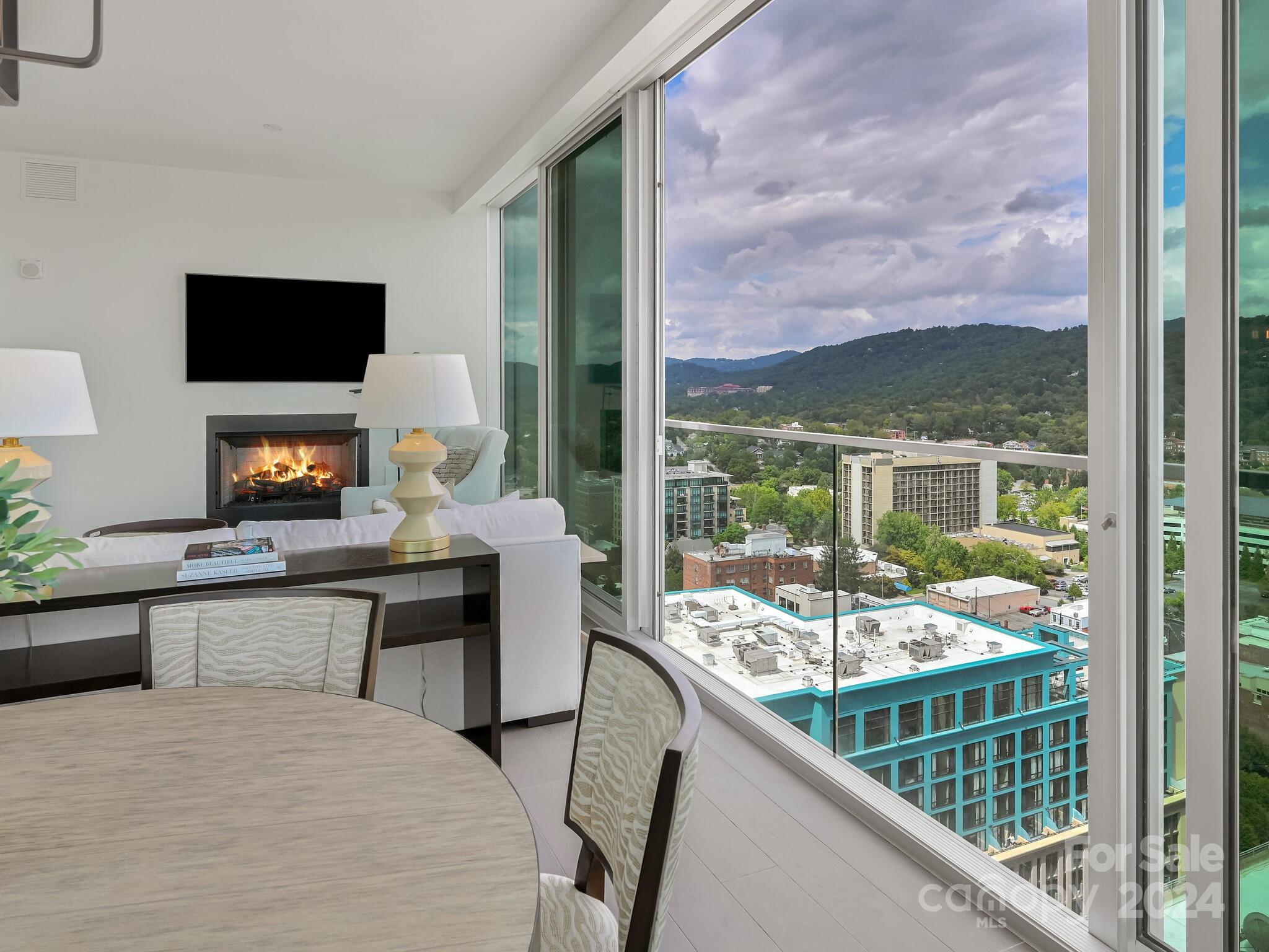 Asheville Arras Residence - Residential