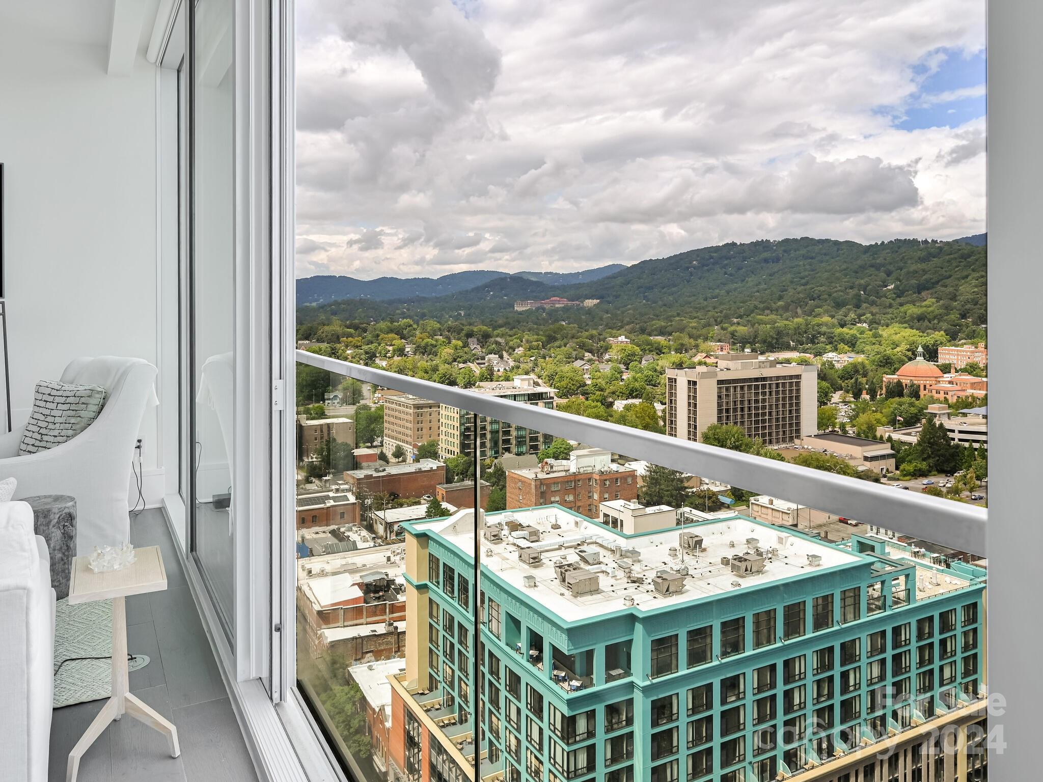 Asheville Arras Residence - Residential