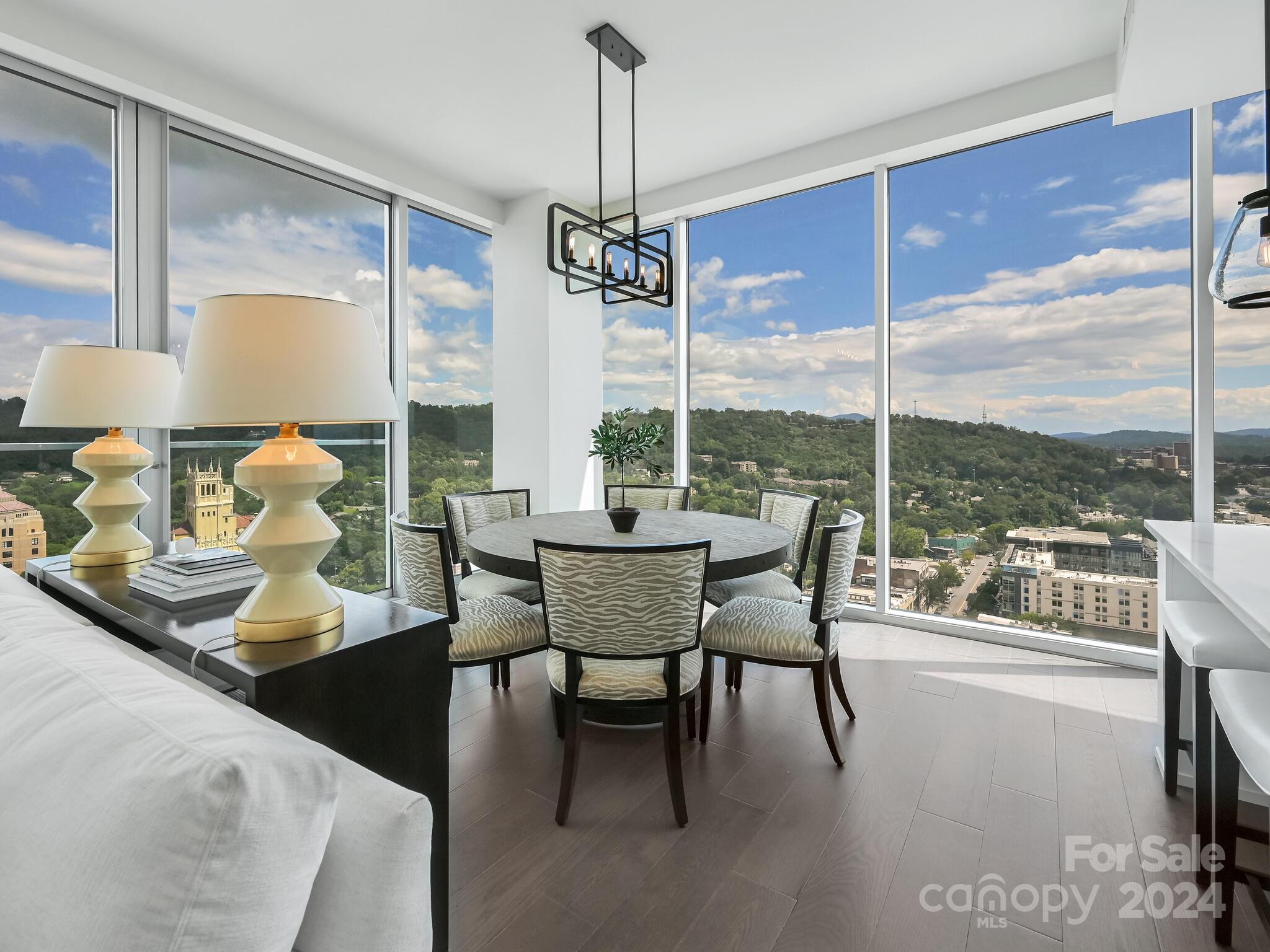 Asheville Arras Residence - Residential