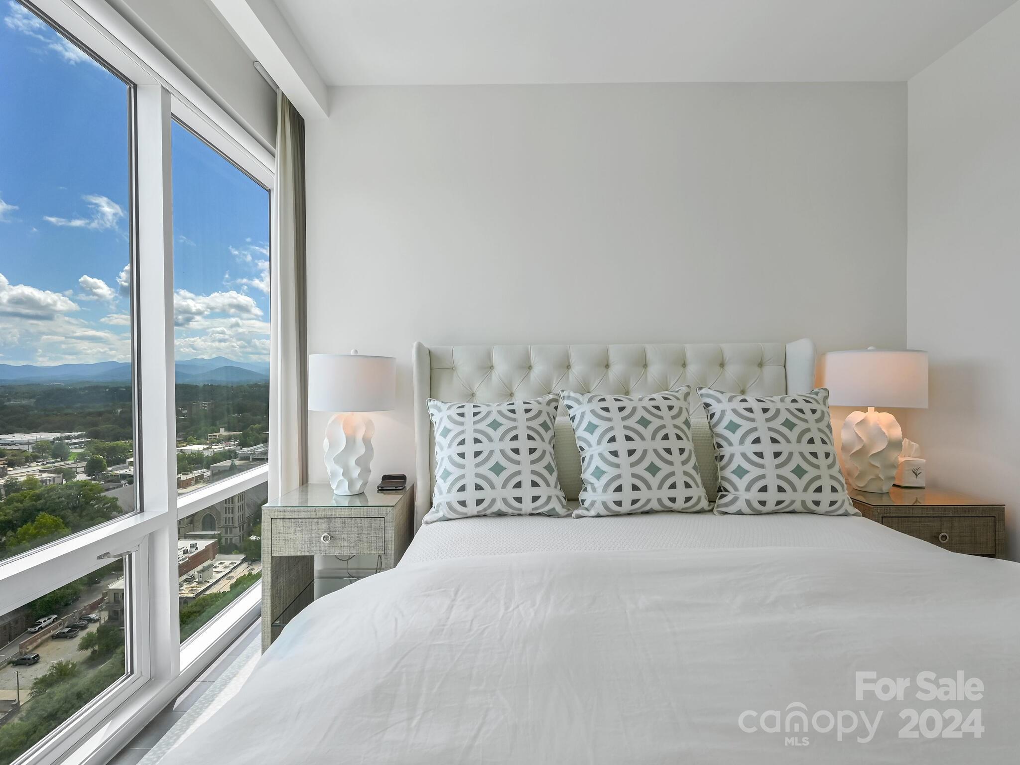 Asheville Arras Residence - Residential