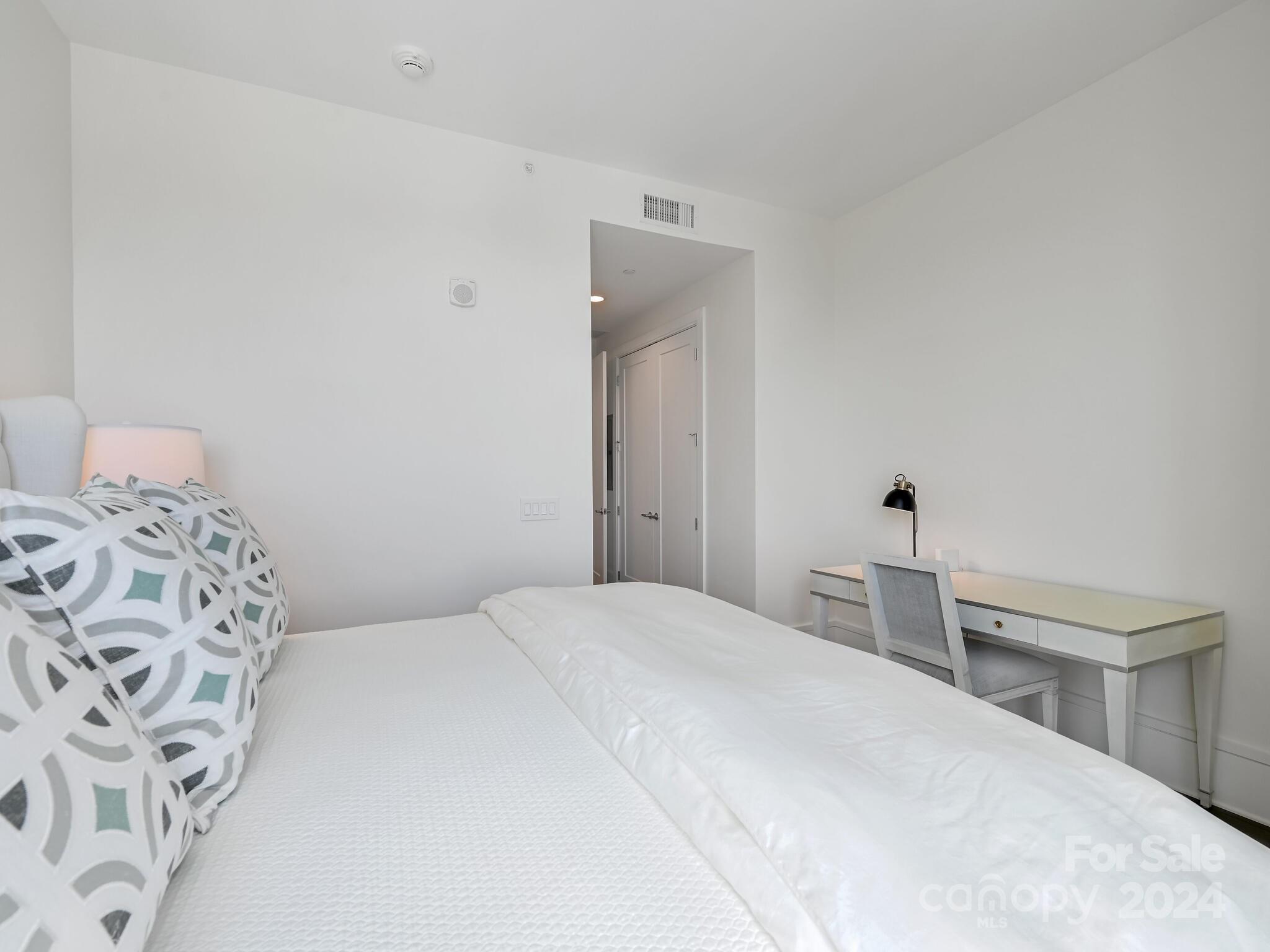 Asheville Arras Residence - Residential