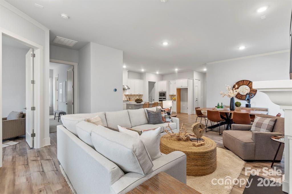 4142 Eastover Glen 0321