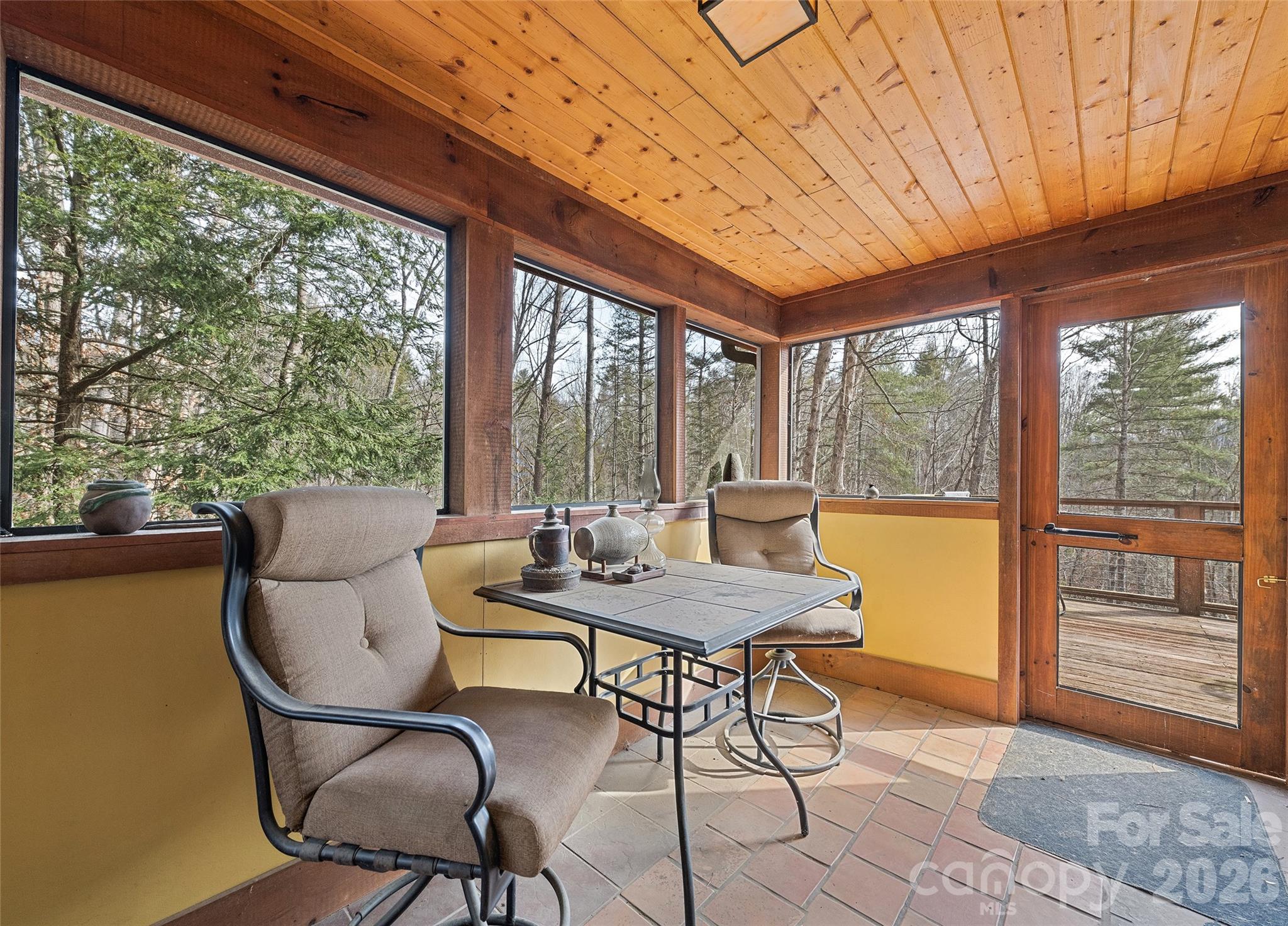 Bend Of Ivy - Residential