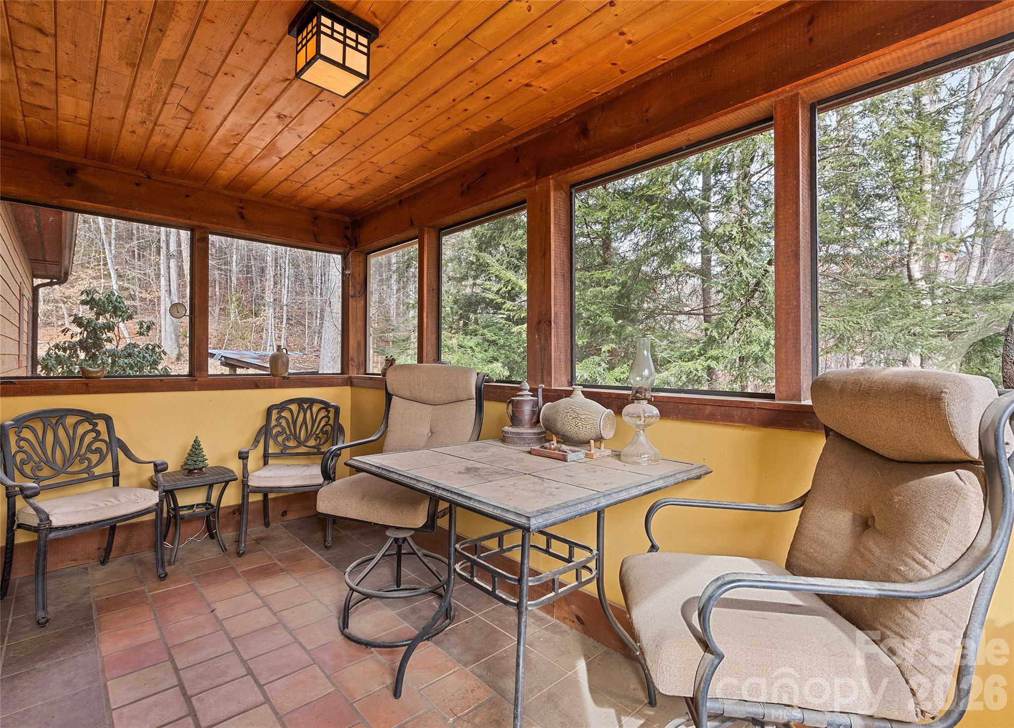 Bend Of Ivy - Residential