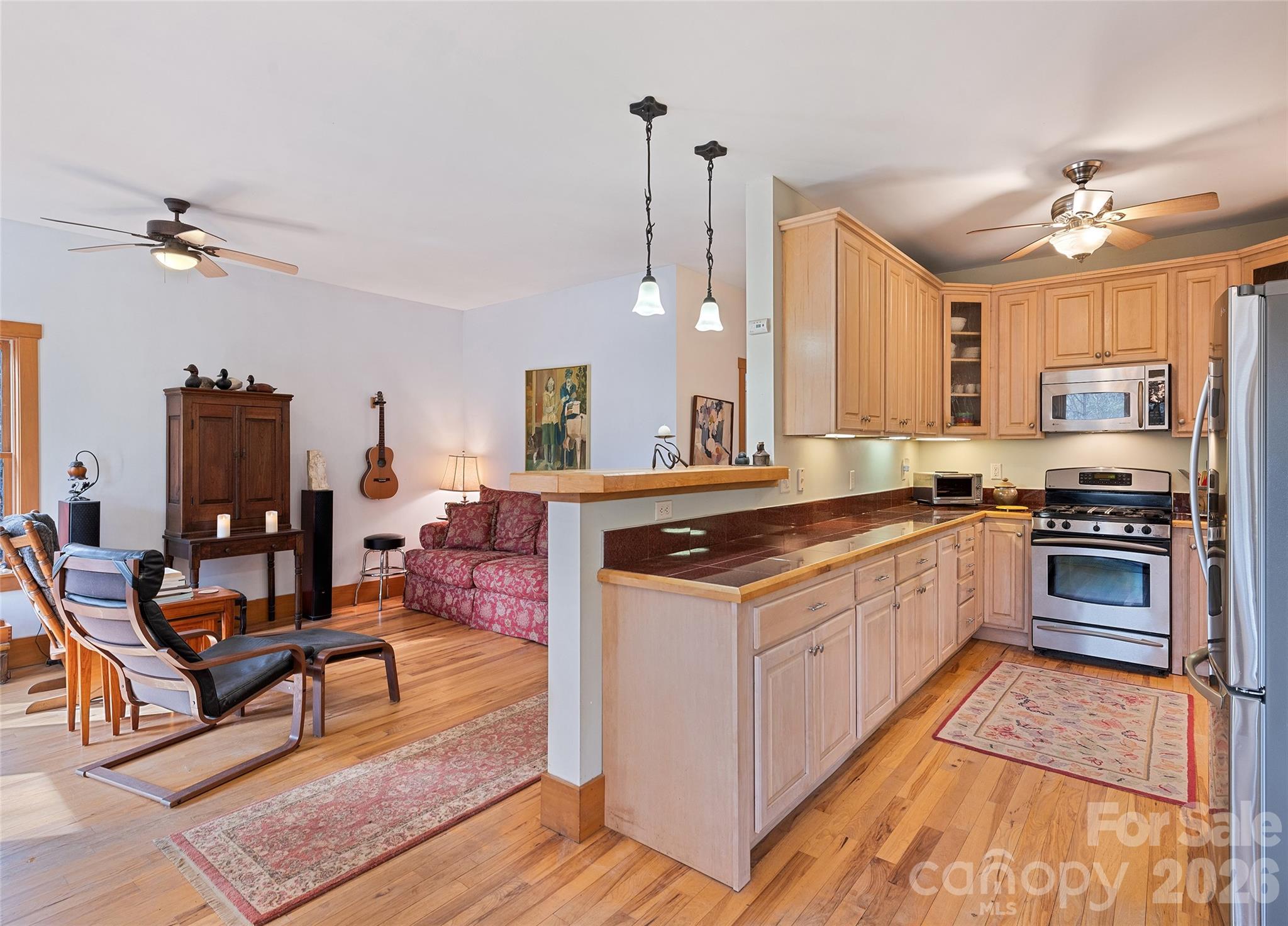 Bend Of Ivy - Residential