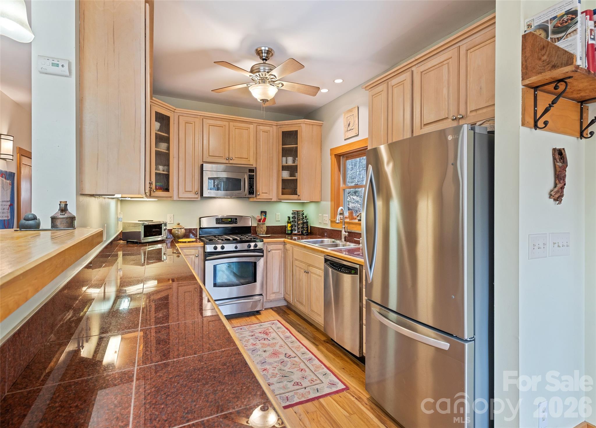 Bend Of Ivy - Residential