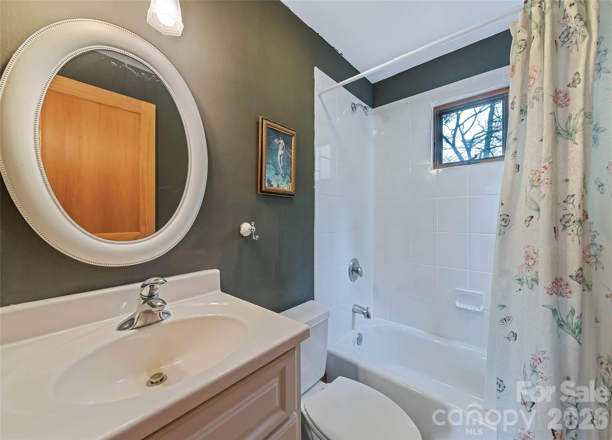 Bend Of Ivy - Residential