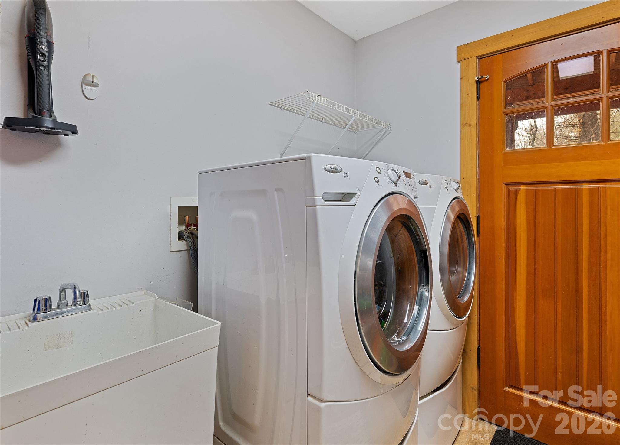 Bend Of Ivy - Residential