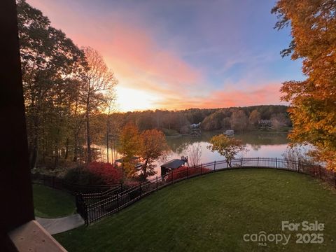 649 46th Avenue Drive NE Hickory NC 28601