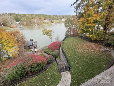 649 46th Avenue Drive NE Hickory NC 28601