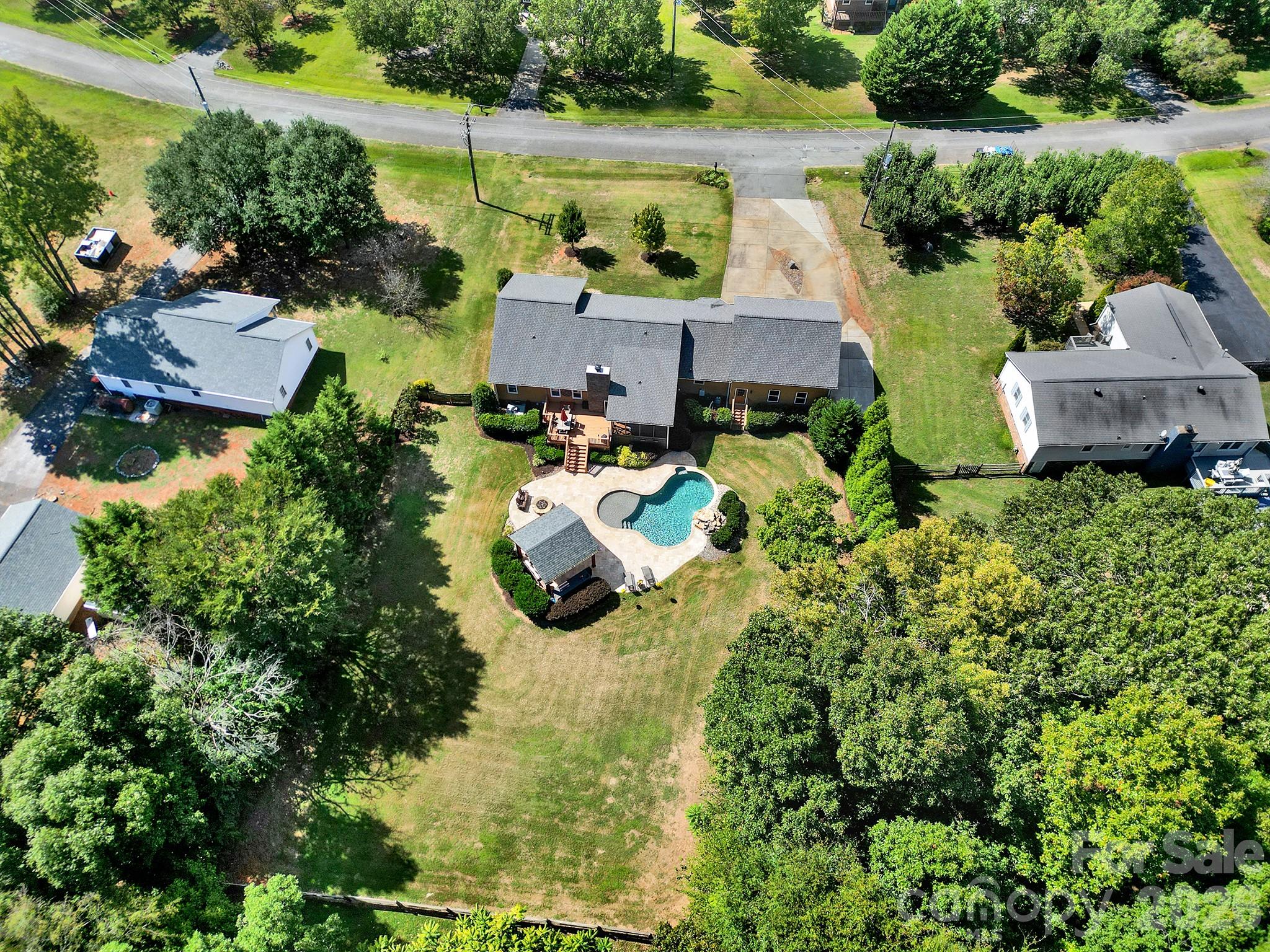900 Saddle Ridge Road