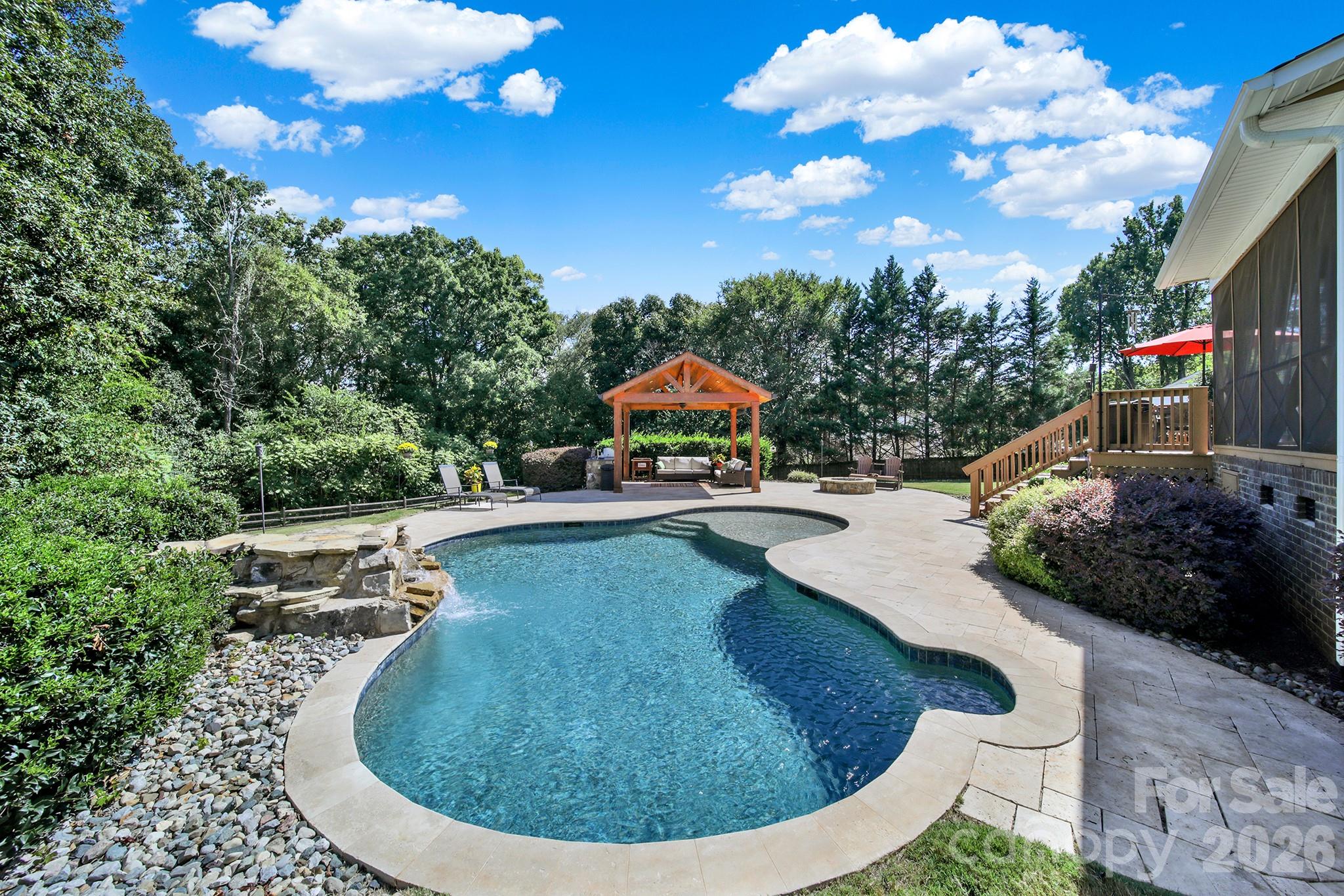 900 Saddle Ridge Road