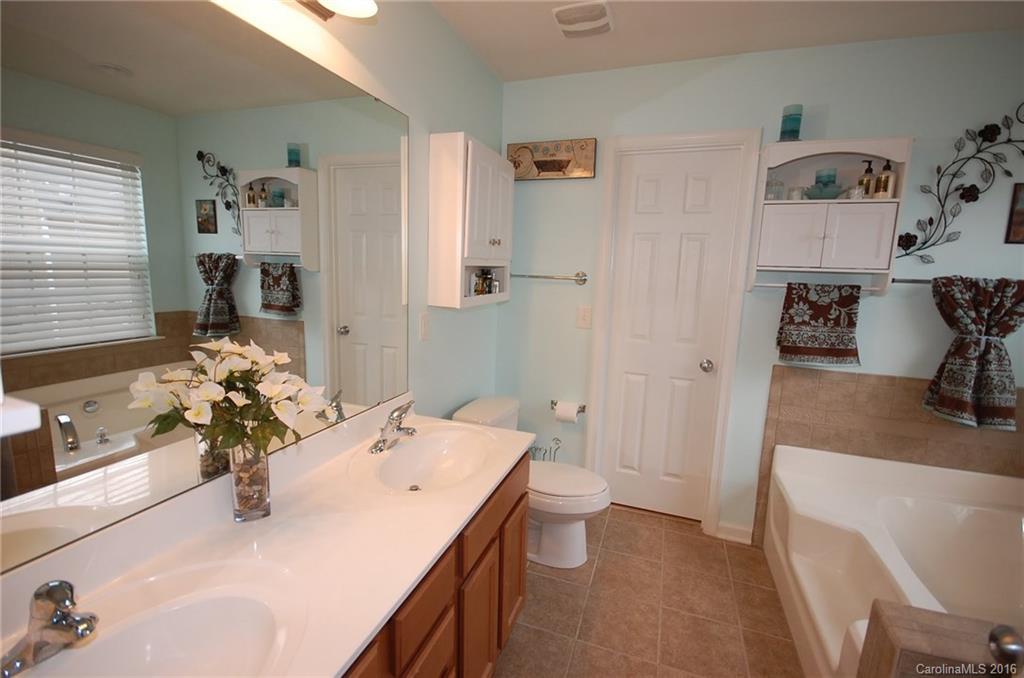 Somerset At Autumn Cove - Residential