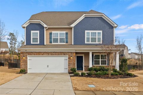 Photo of 16831 Cozy Cove Road, Charlotte, NC 28278 (MLS # 4223087)