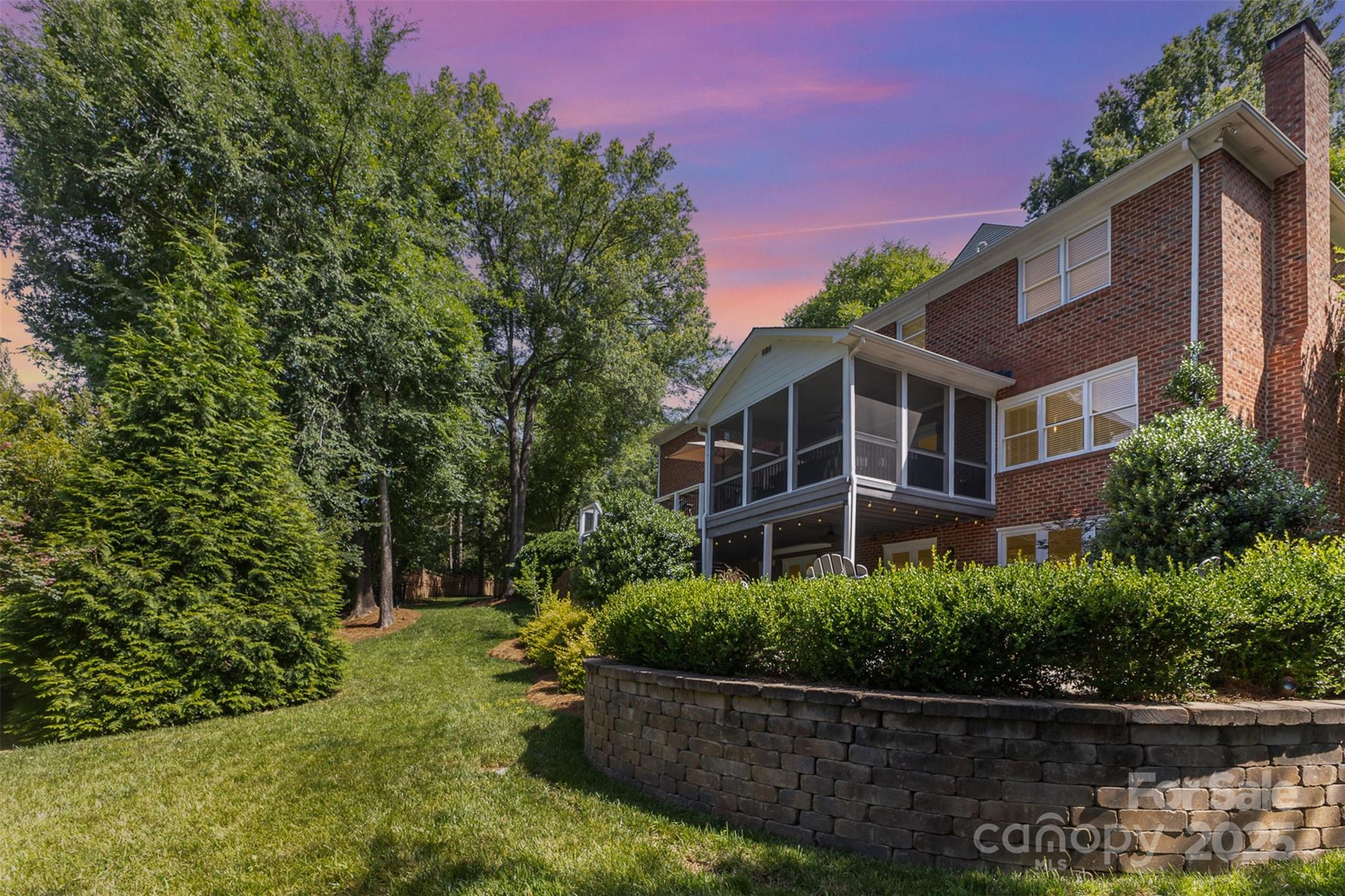 Mallory Manor - Residential