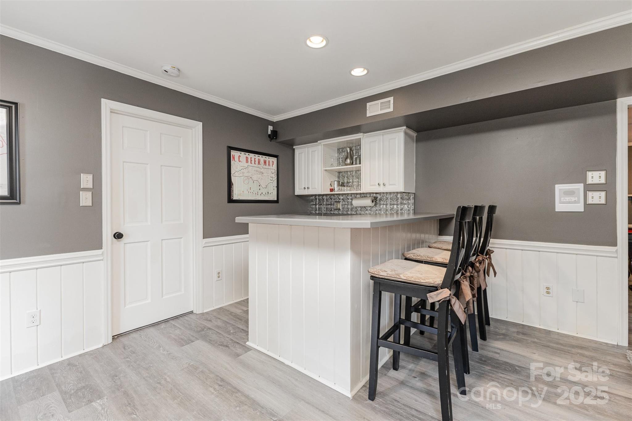 Mallory Manor - Residential