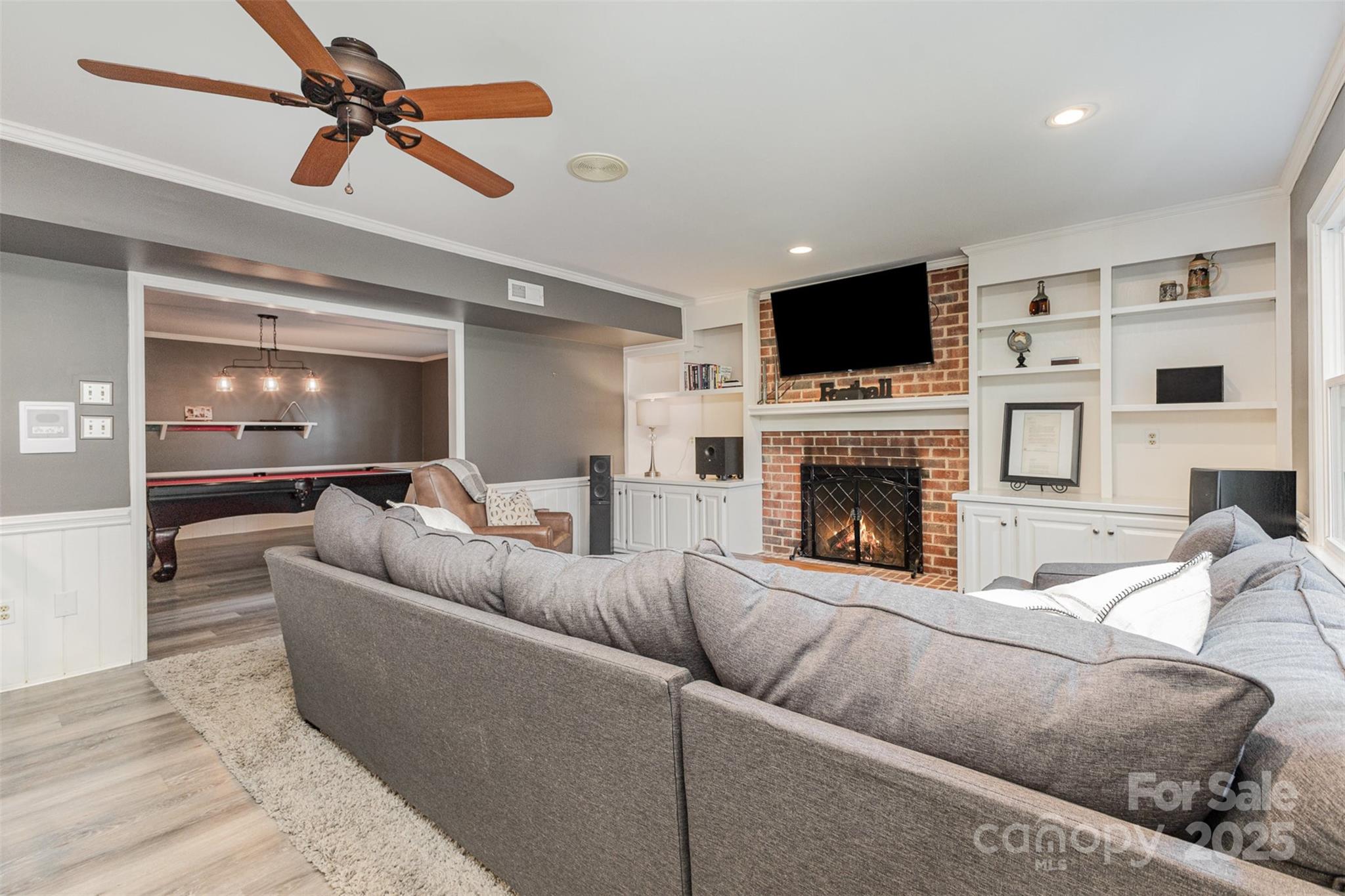 Mallory Manor - Residential