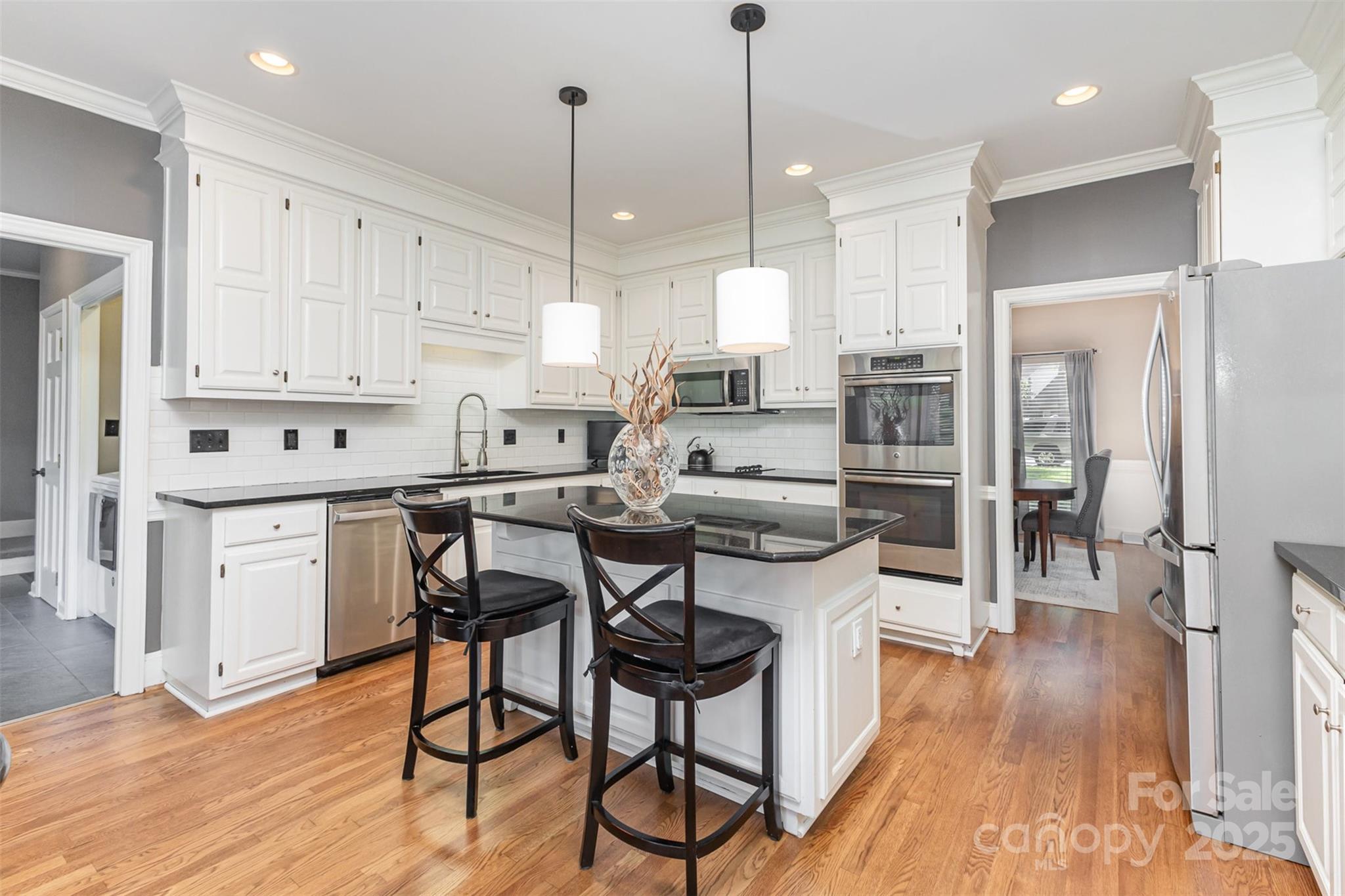 Mallory Manor - Residential