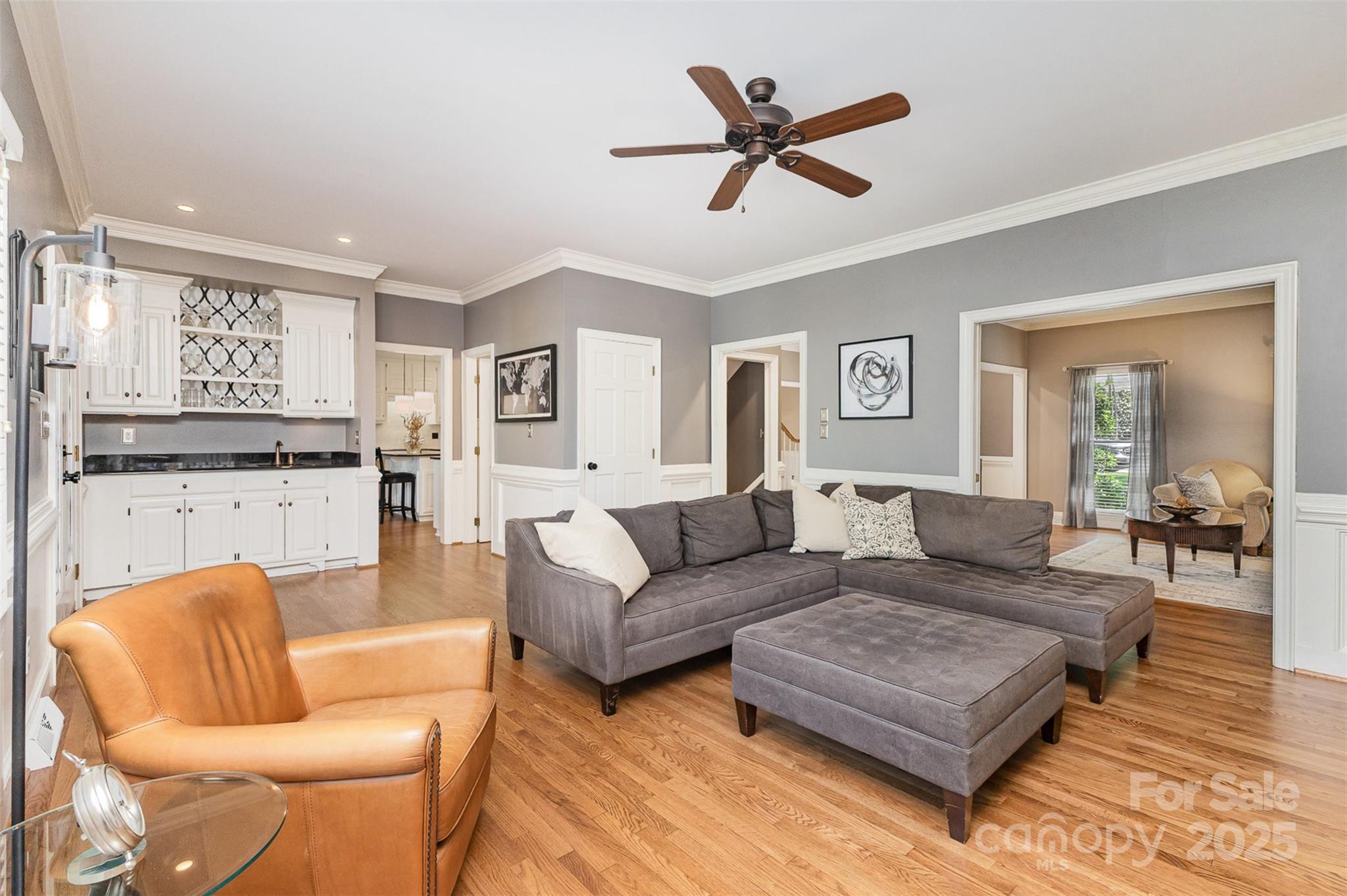 Mallory Manor - Residential