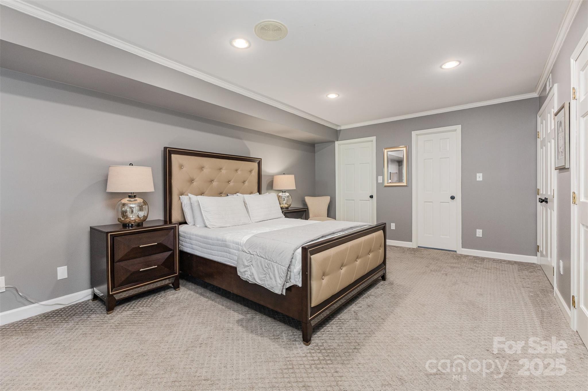 Mallory Manor - Residential